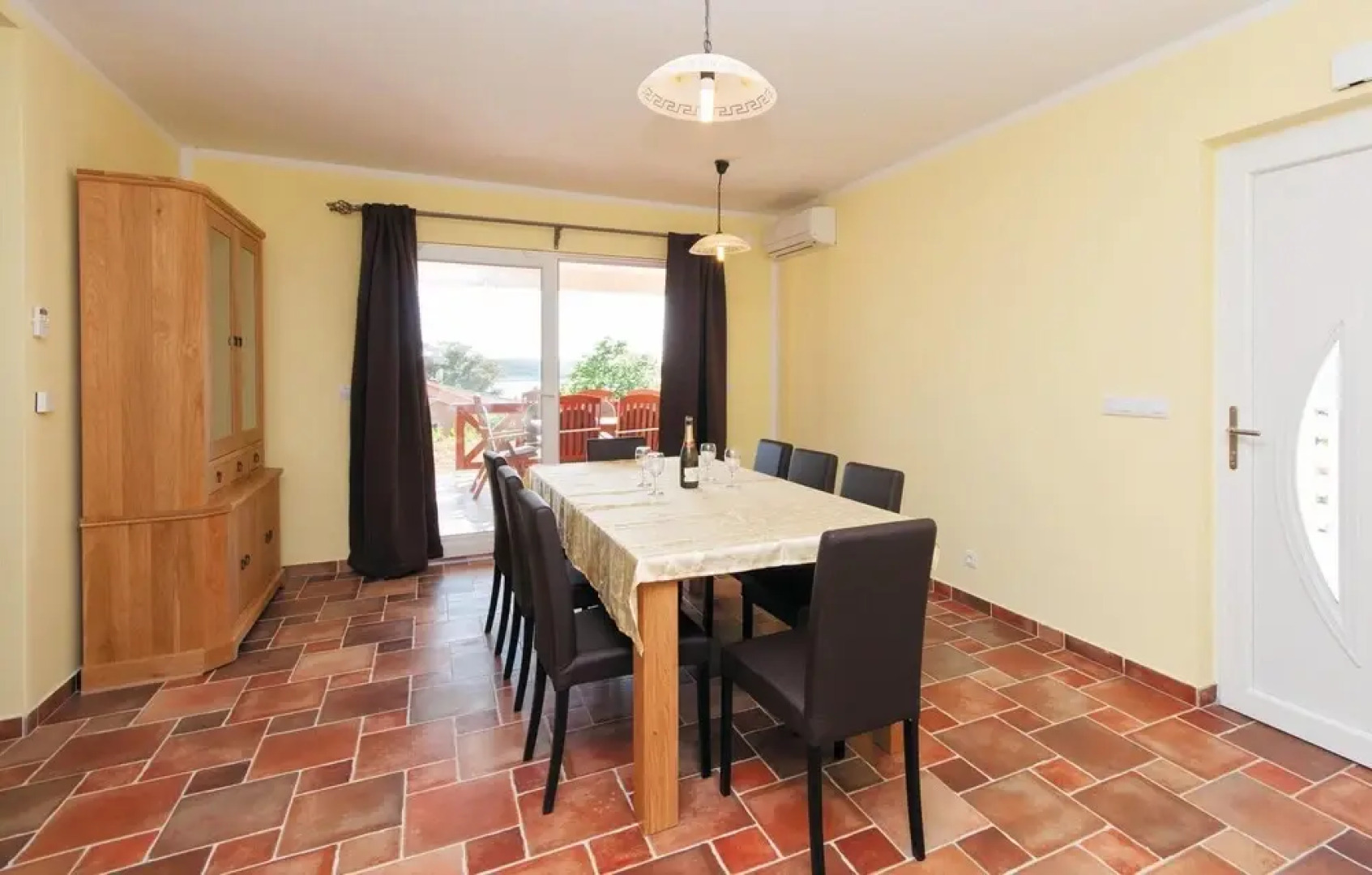 Beautiful Home in Supetarska Draga With Sauna, Wifi and 4 Bedrooms