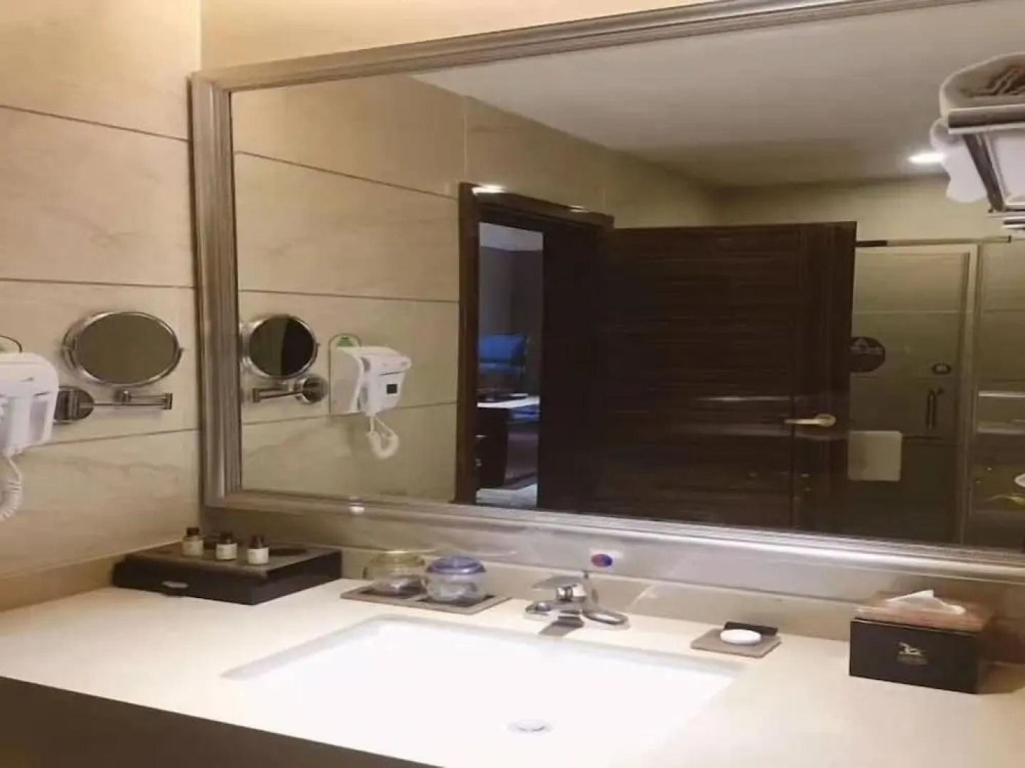 GreenTree Huainan Tianjiaan Square Guangchang road Hotel