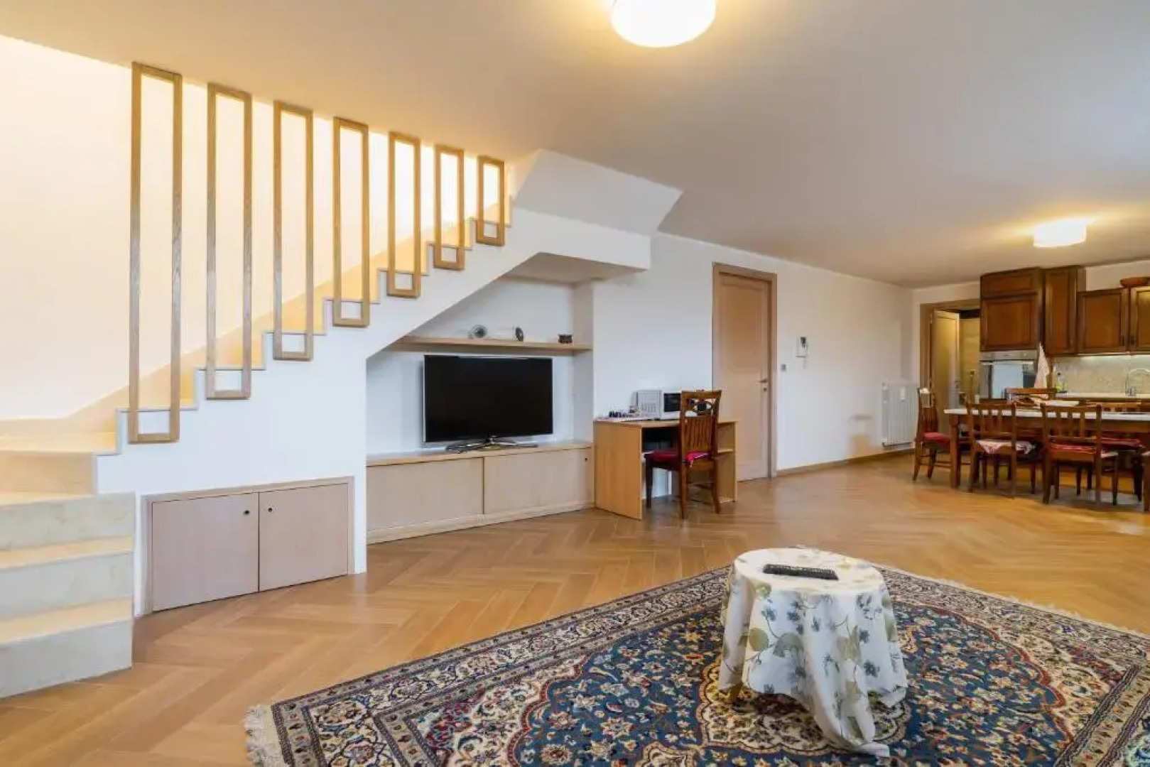 Intera villa con 2 bagni 4 camere da letto e box auto