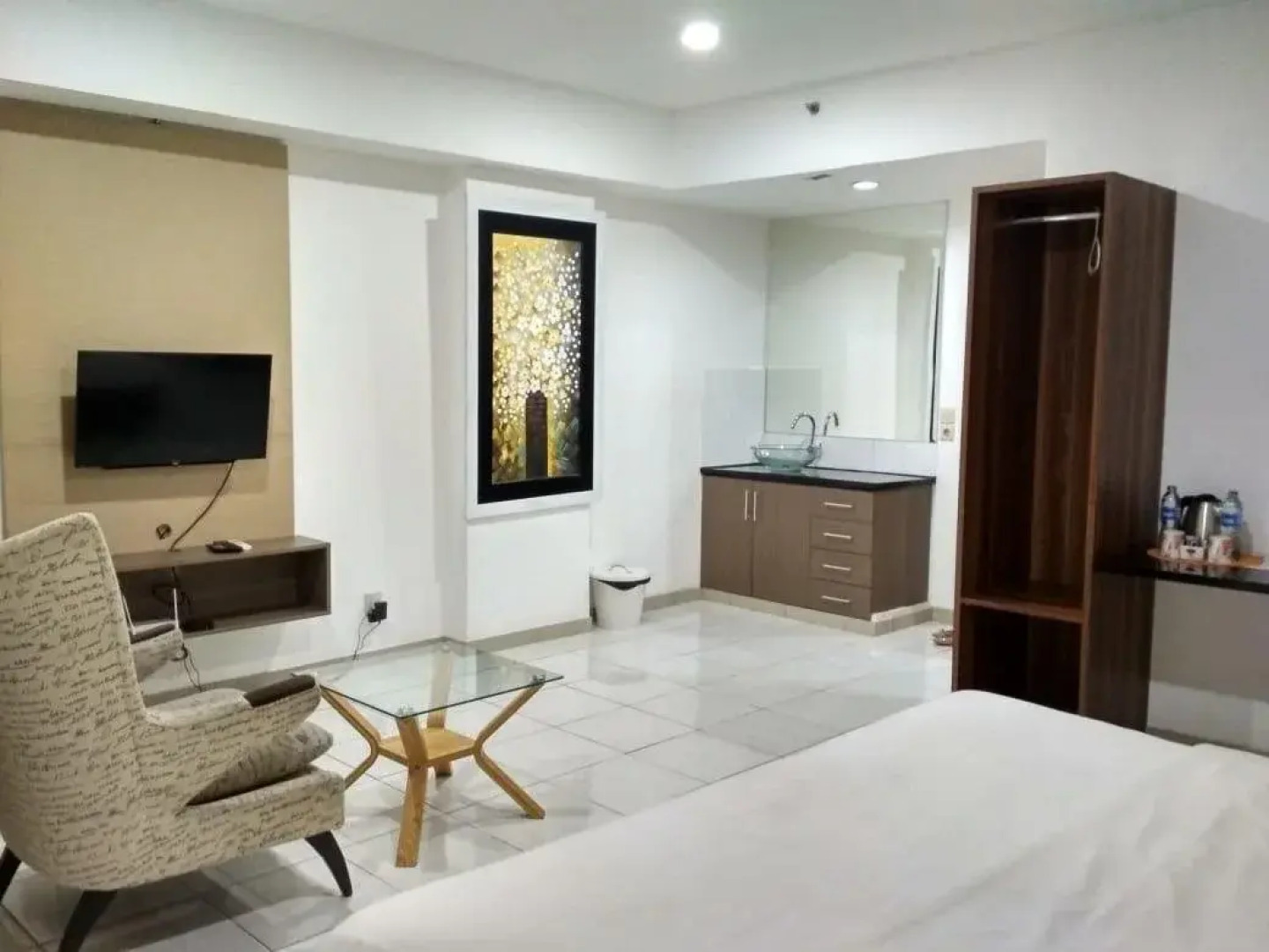 Fastrooms Bekasi Hotel