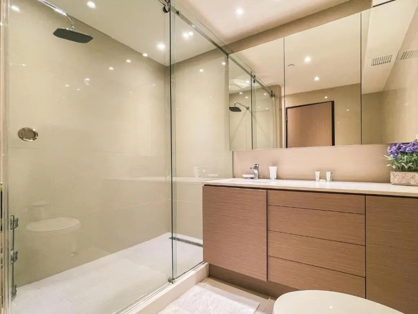 ESJ Towers Máre St Clair by Chana