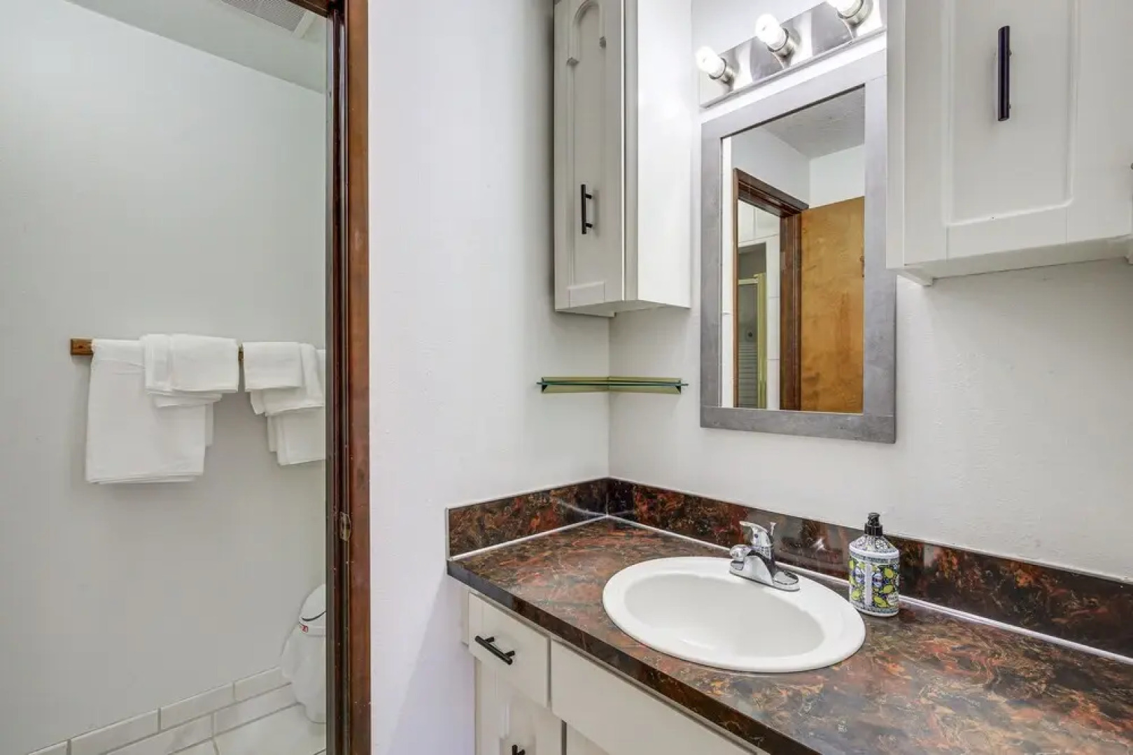 Peaceful Gresham Home w/ Grill: 2 Mi to Downtown