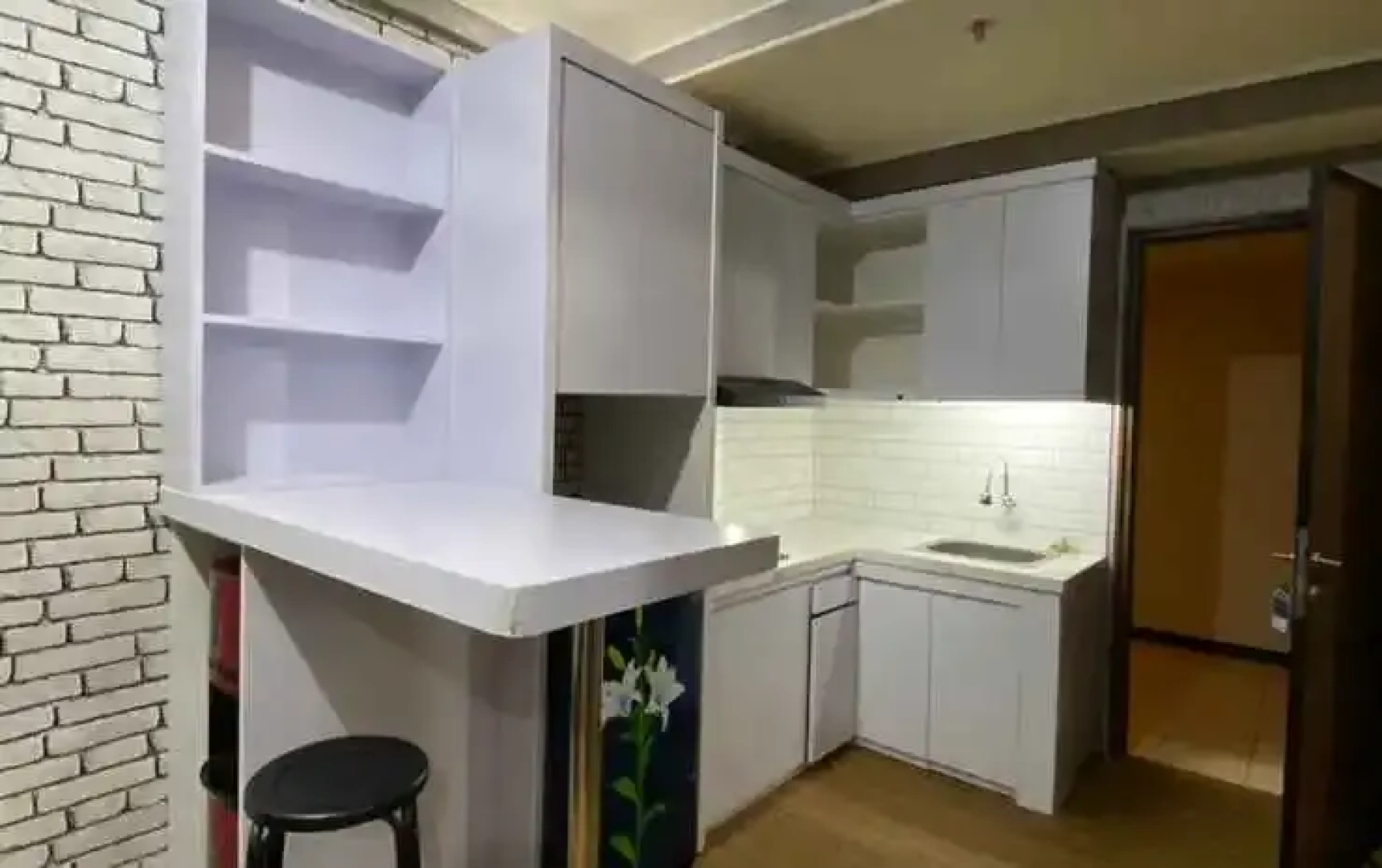 The Suites Metro Apartment Bandung by Zaenal King