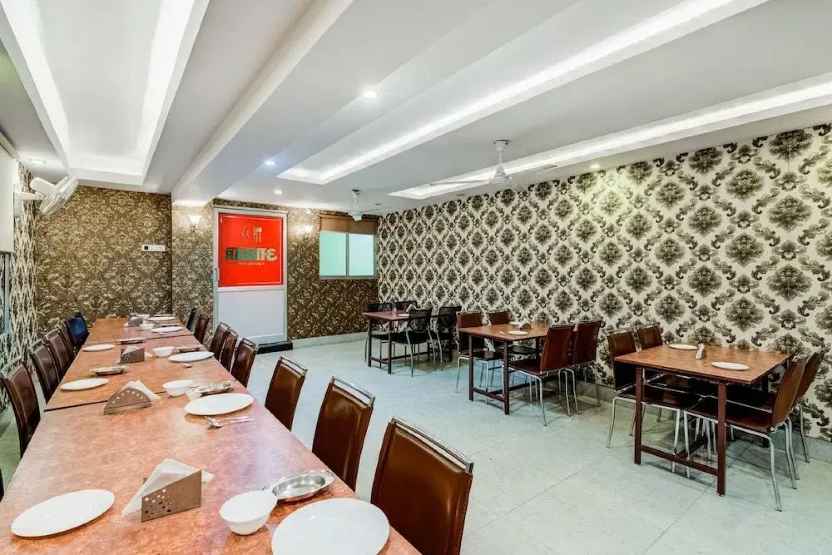 OYO Flagship 14008 Hotel The Avenue