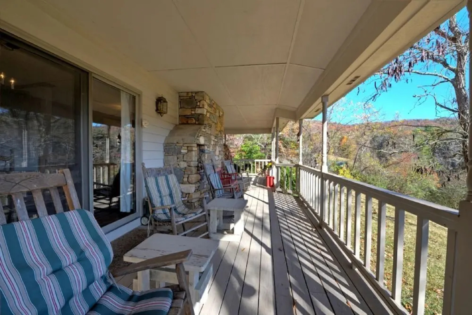 Lilly's Mountain Getaway - 4 Br Home