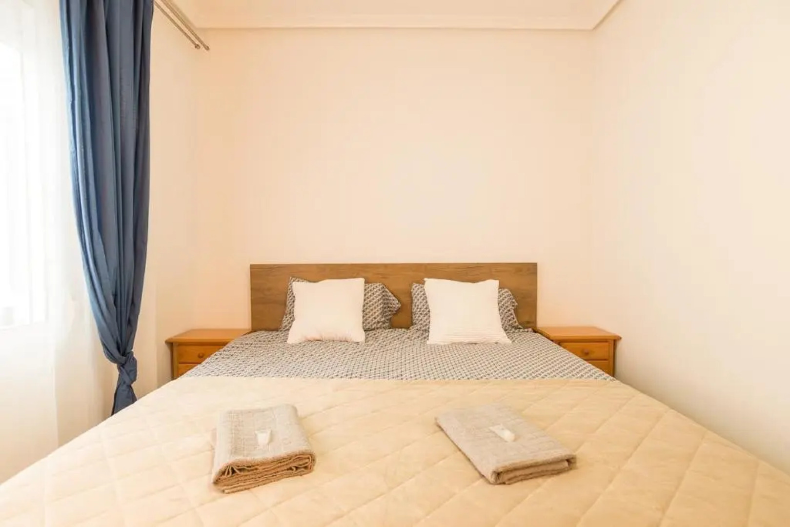 2 bedroom 2 Bathroom Entire Apartment in Rojales with Pool