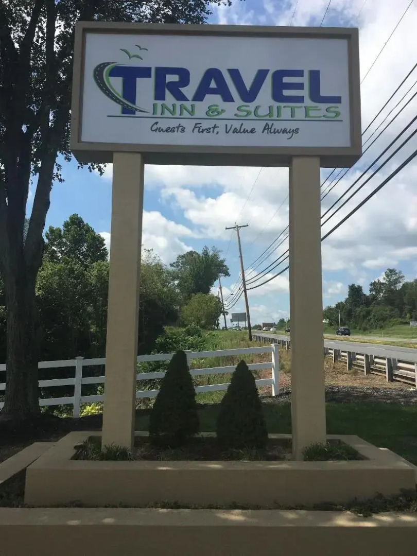 Travel Inn & Suites