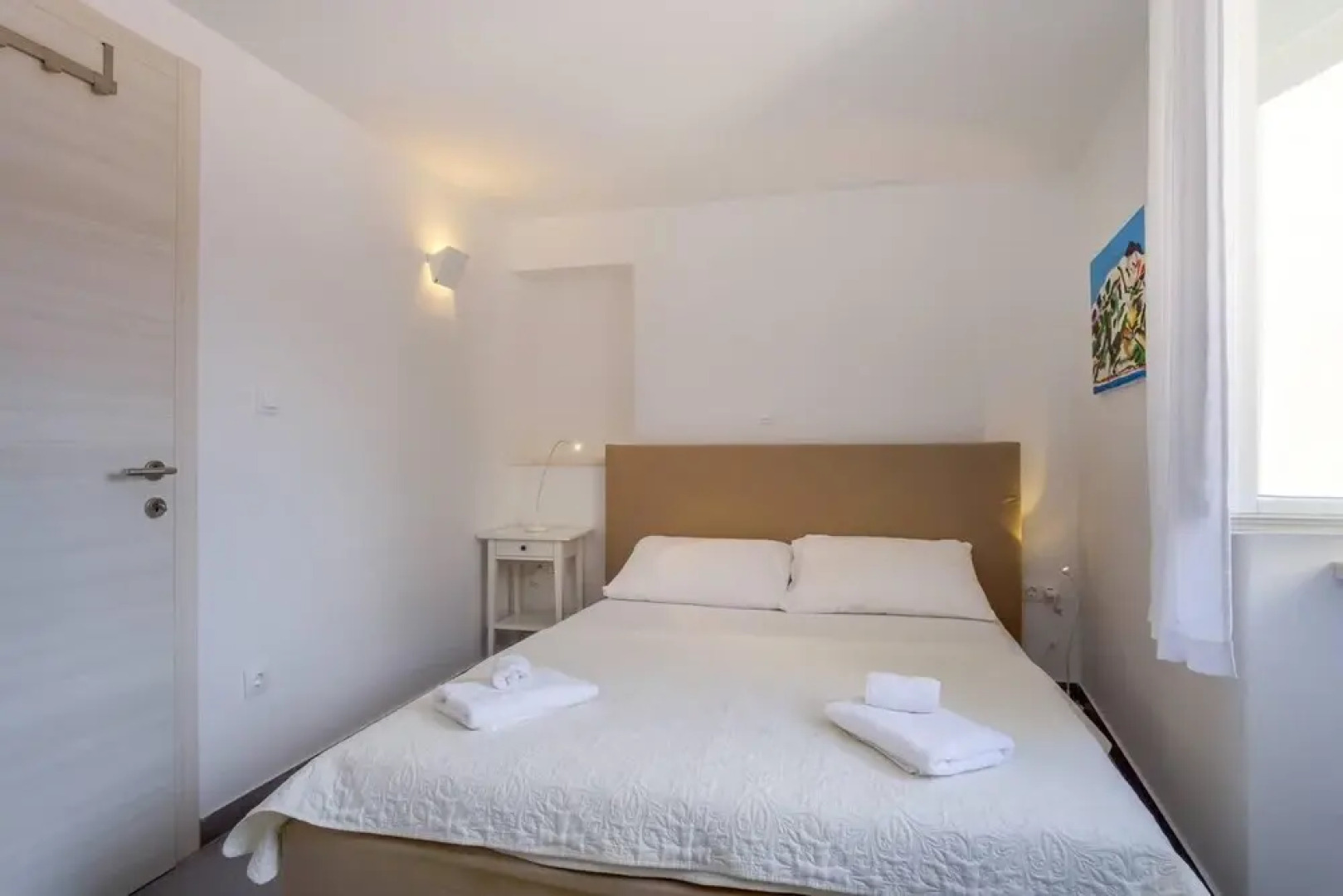 Impeccable 4-bed Apartment in Osor