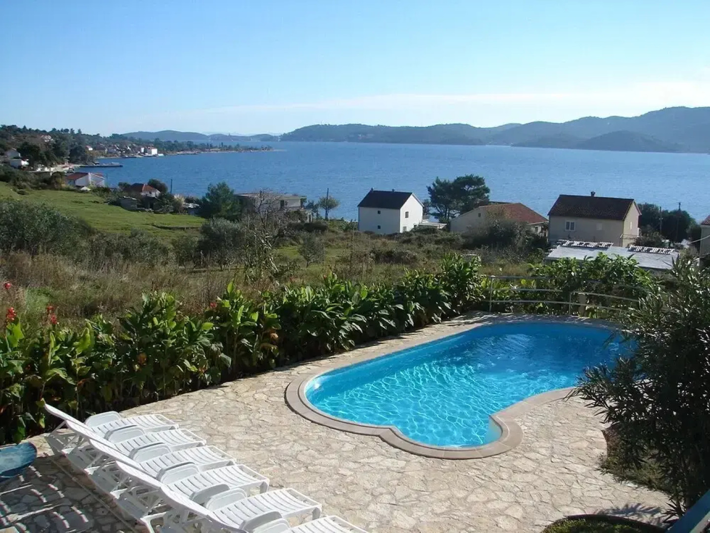 Anita - With Pool - H