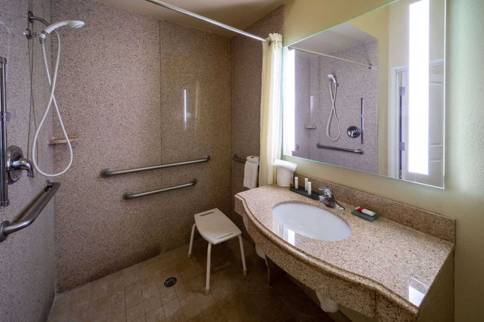 La Quinta Inn & Suites by Wyndham Houston New Caney