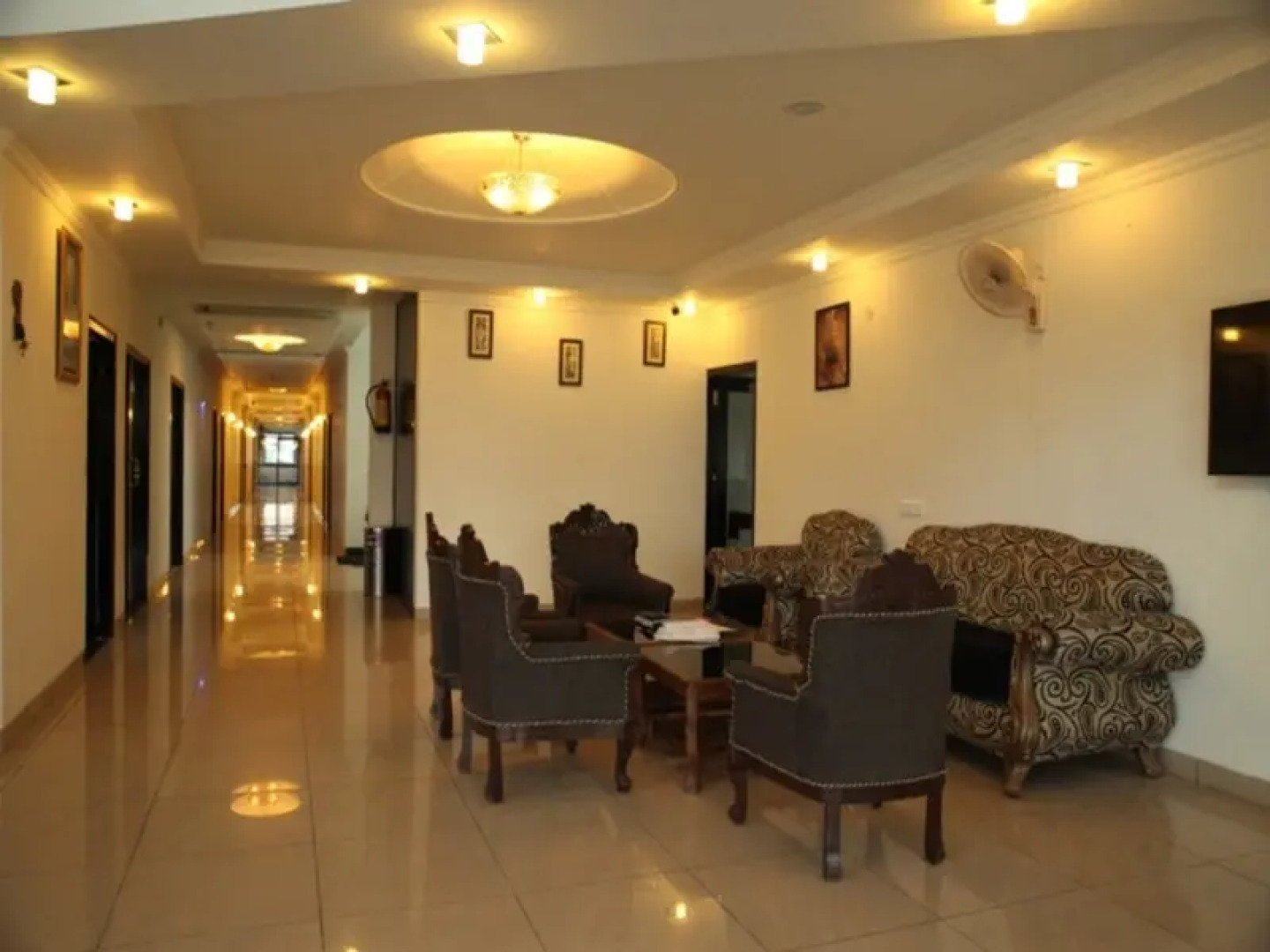 Hotel Happy Home's Kaler Grand Inn