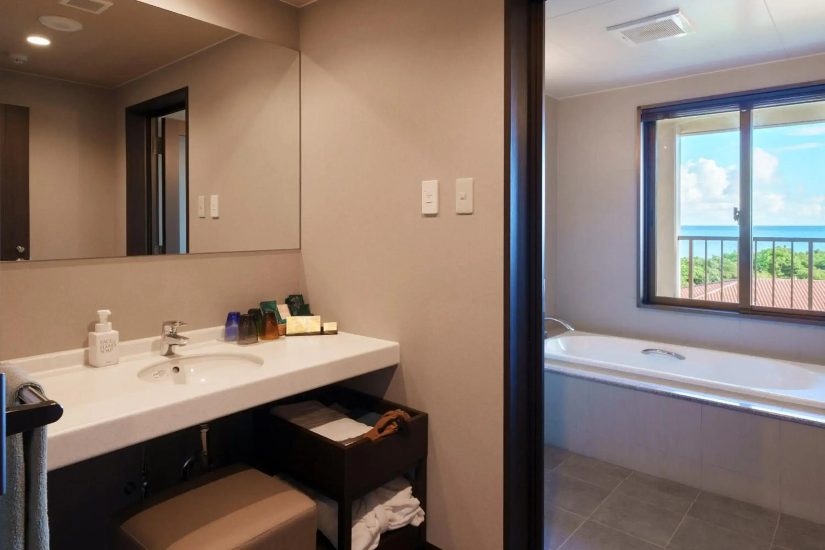 Grandvrio Resort Ishigakijima Oceans Wing Hotel