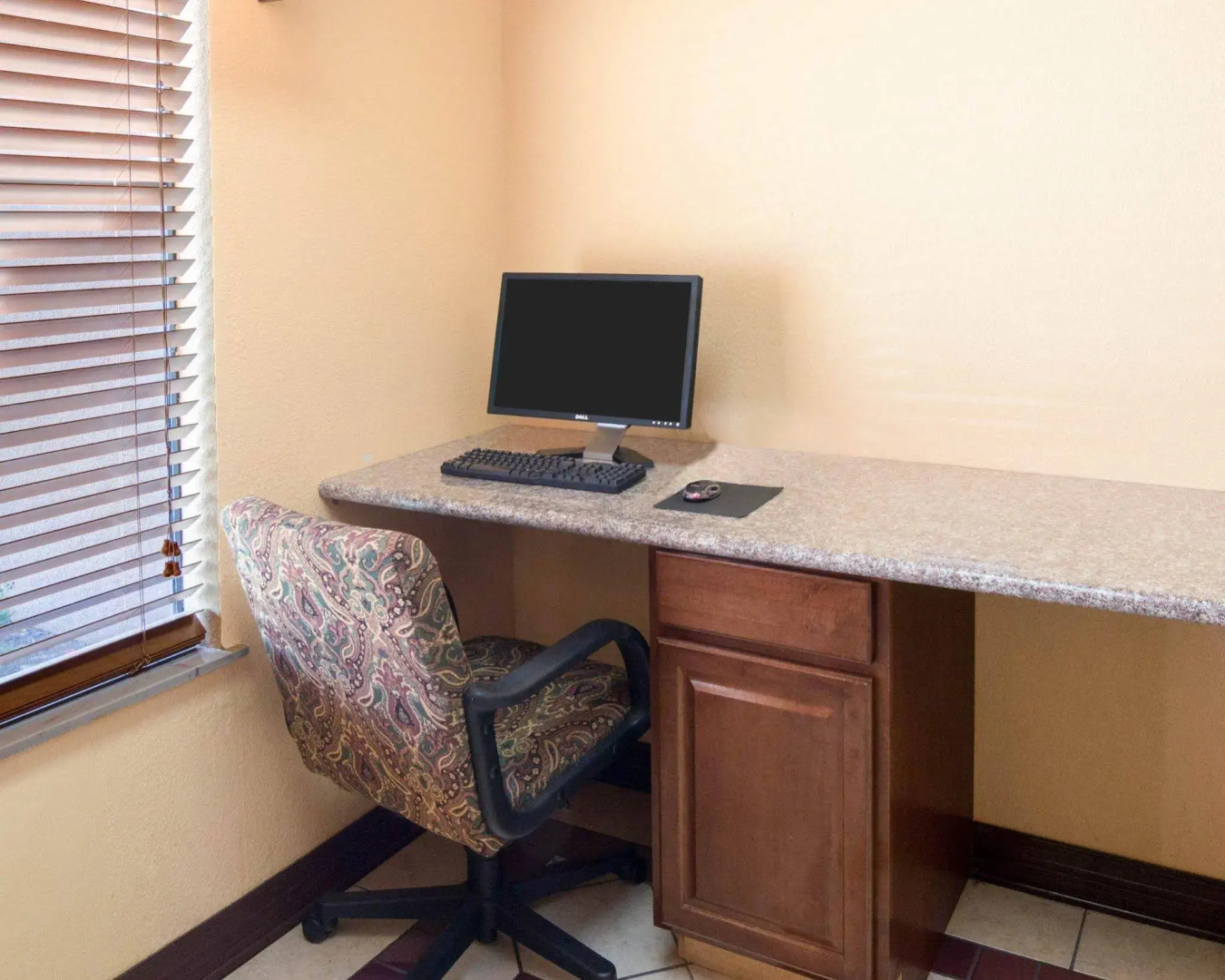 Quality Suites Houston IAH Airport - Beltway 8