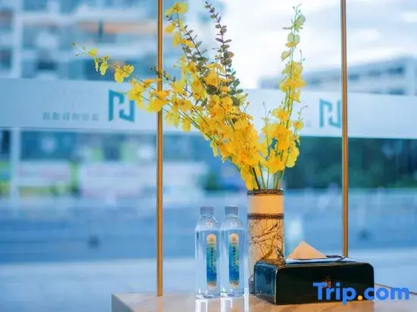 EZZI Hotel (Nantong Haohe Scenic Area Haierxiang Subway Station)