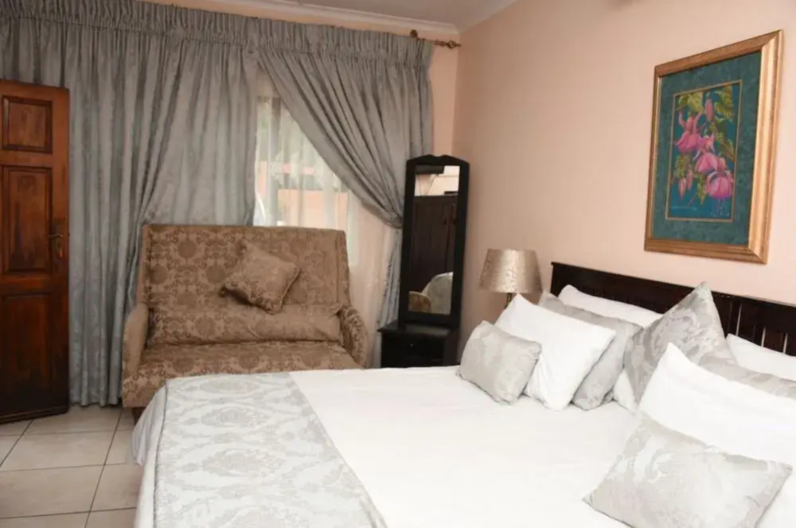 Umqhele Bed  Breakfast
