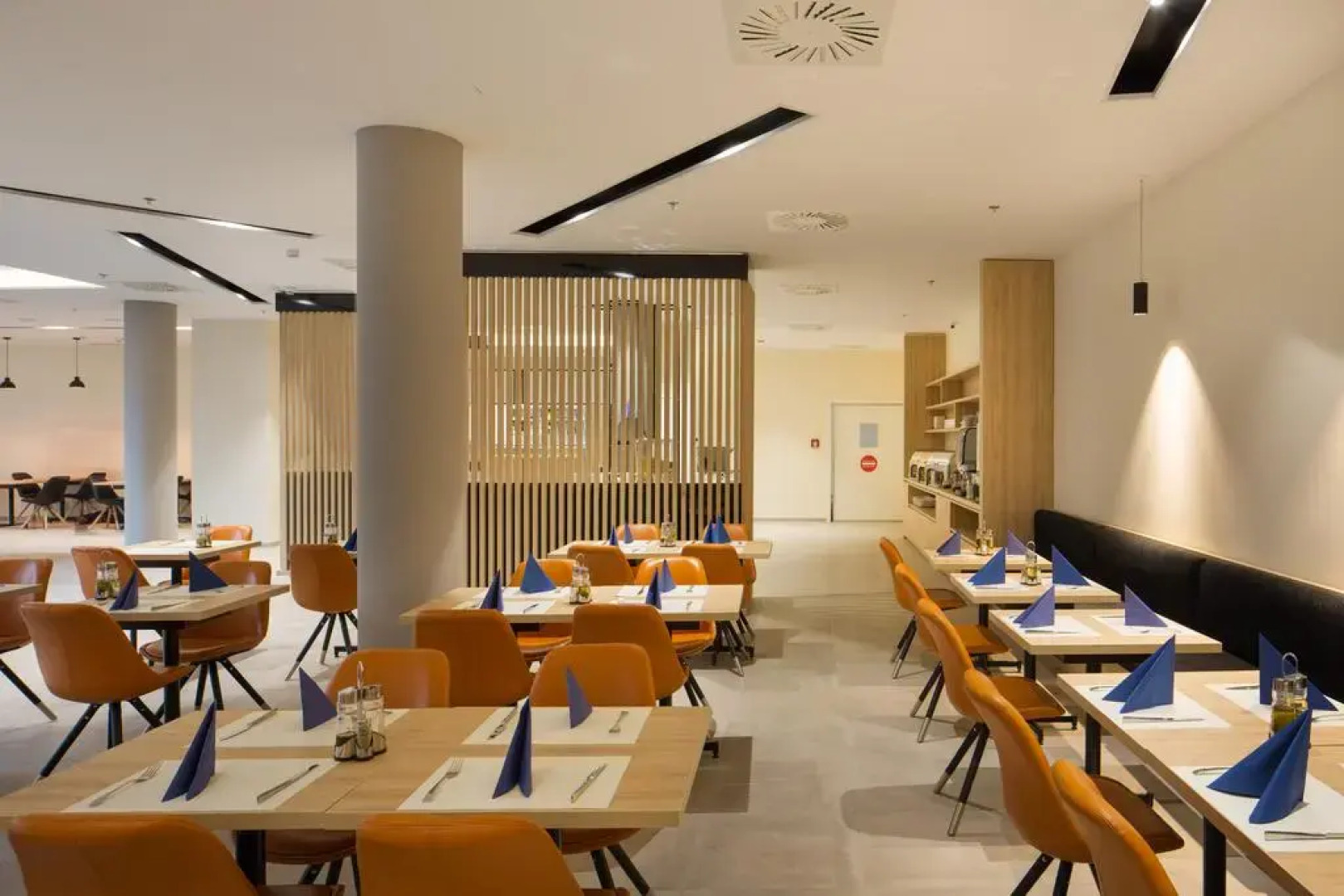 Akeah Verdi Budapest