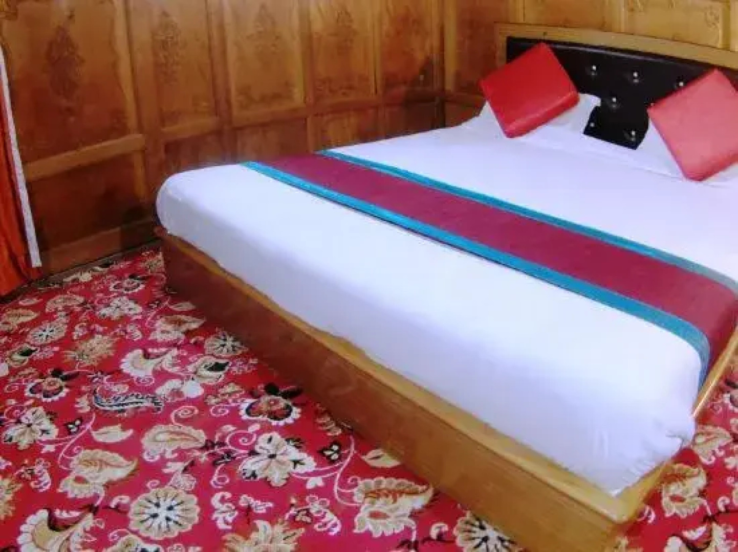 Mother India Group of houseboats.