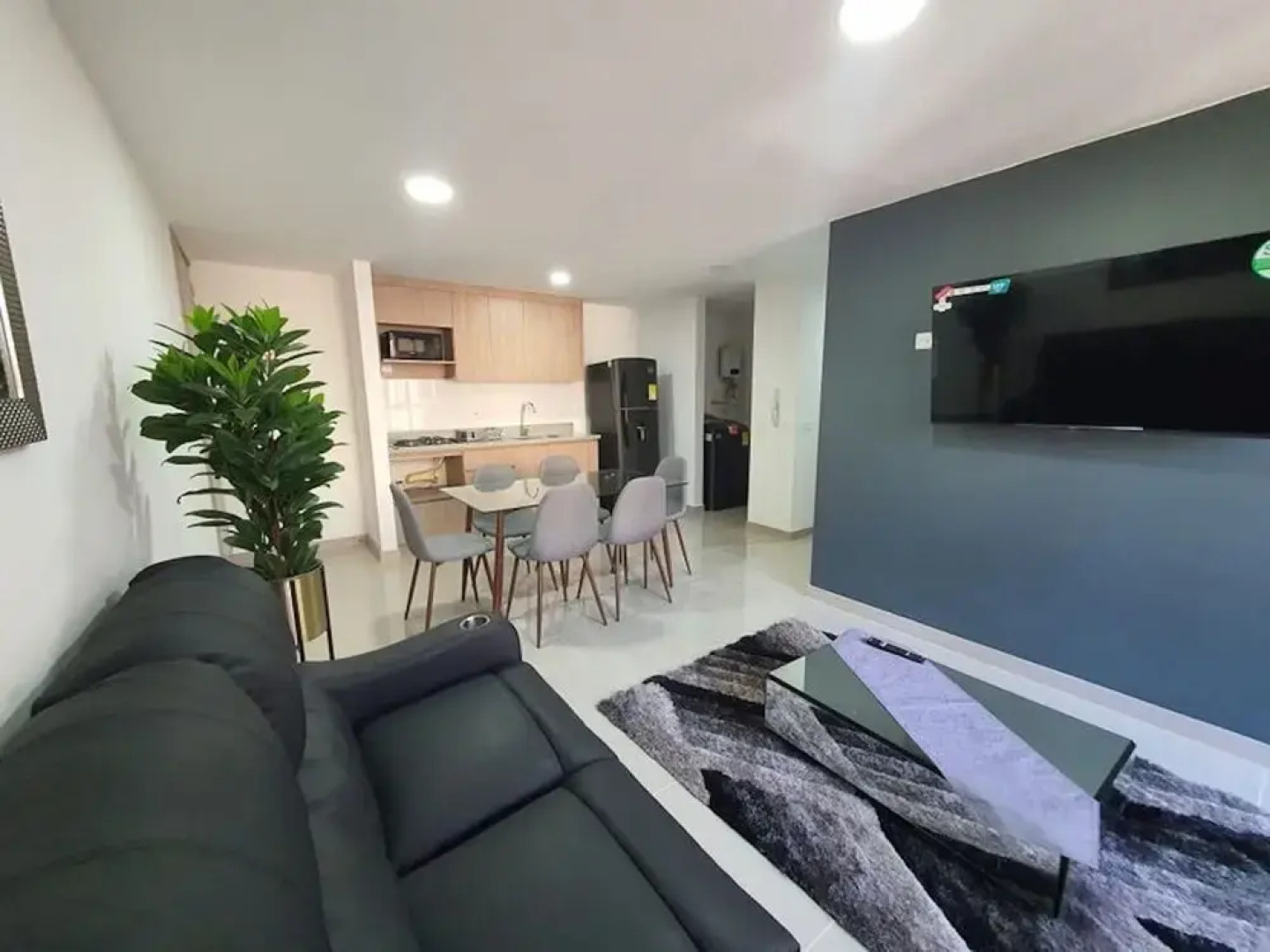 Apartment in Sabaneta With Views of the Eiffel Tower