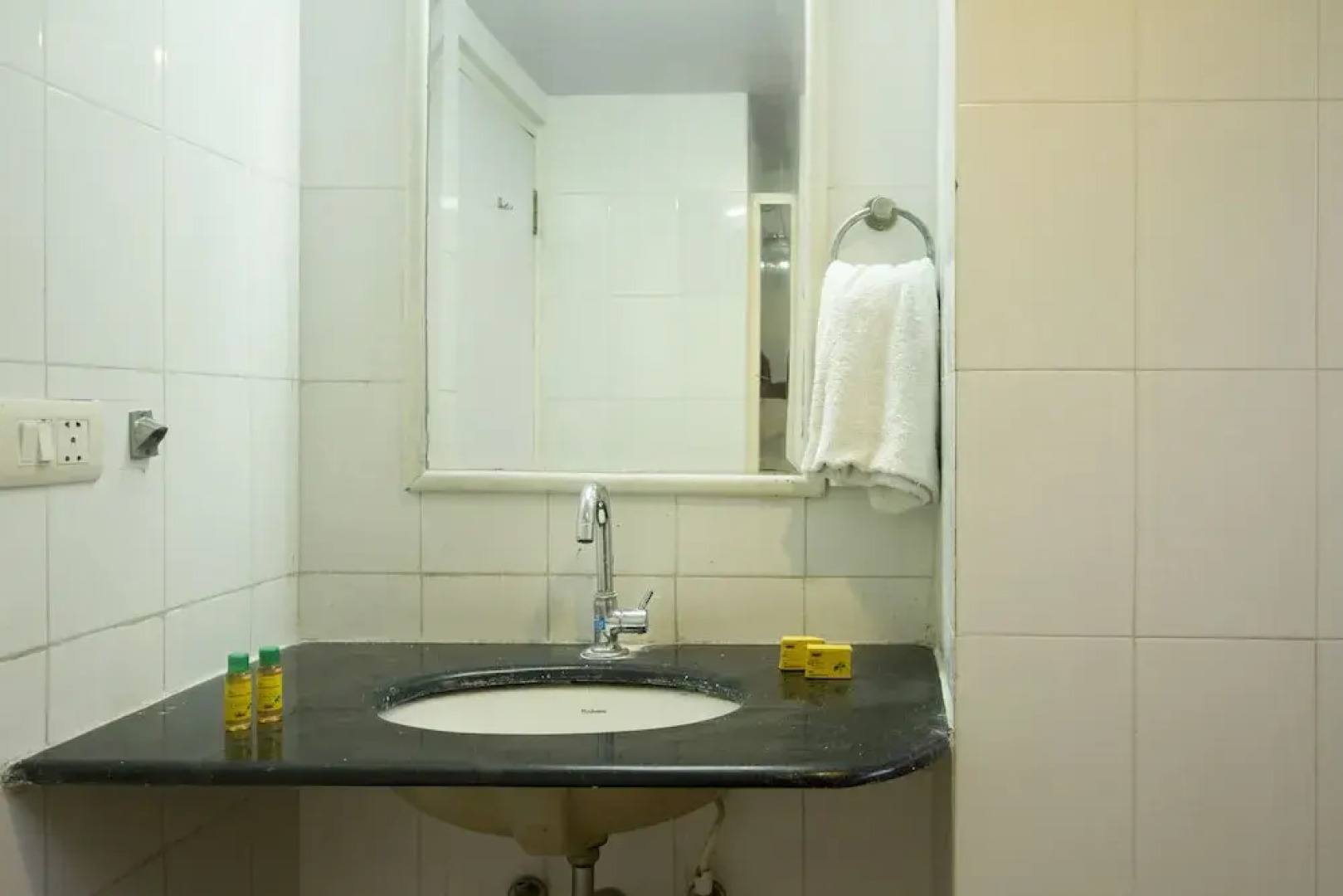 FabHotel Hallmark Inn Jubilee Hills