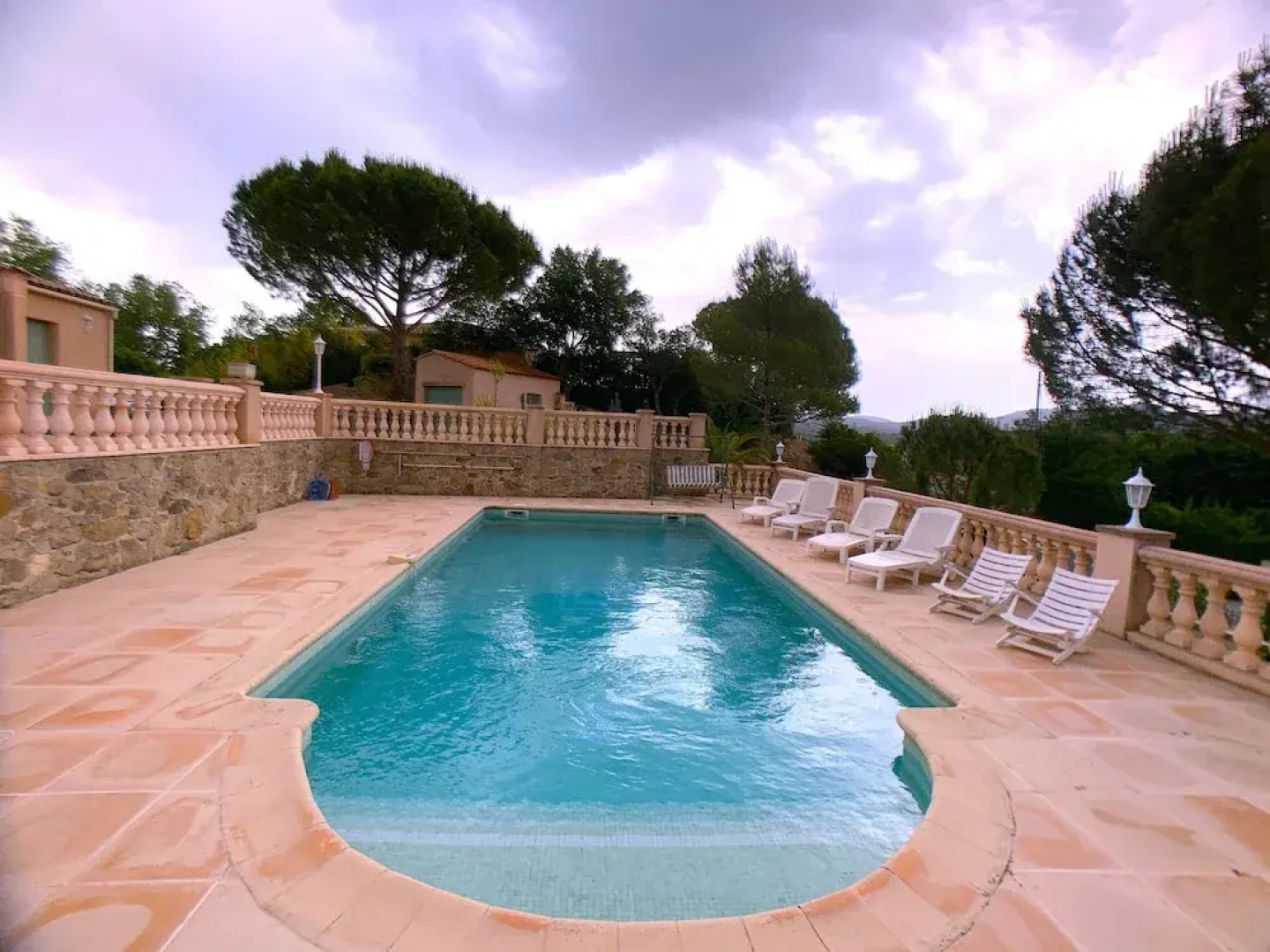 HomePlace Villa Provencale