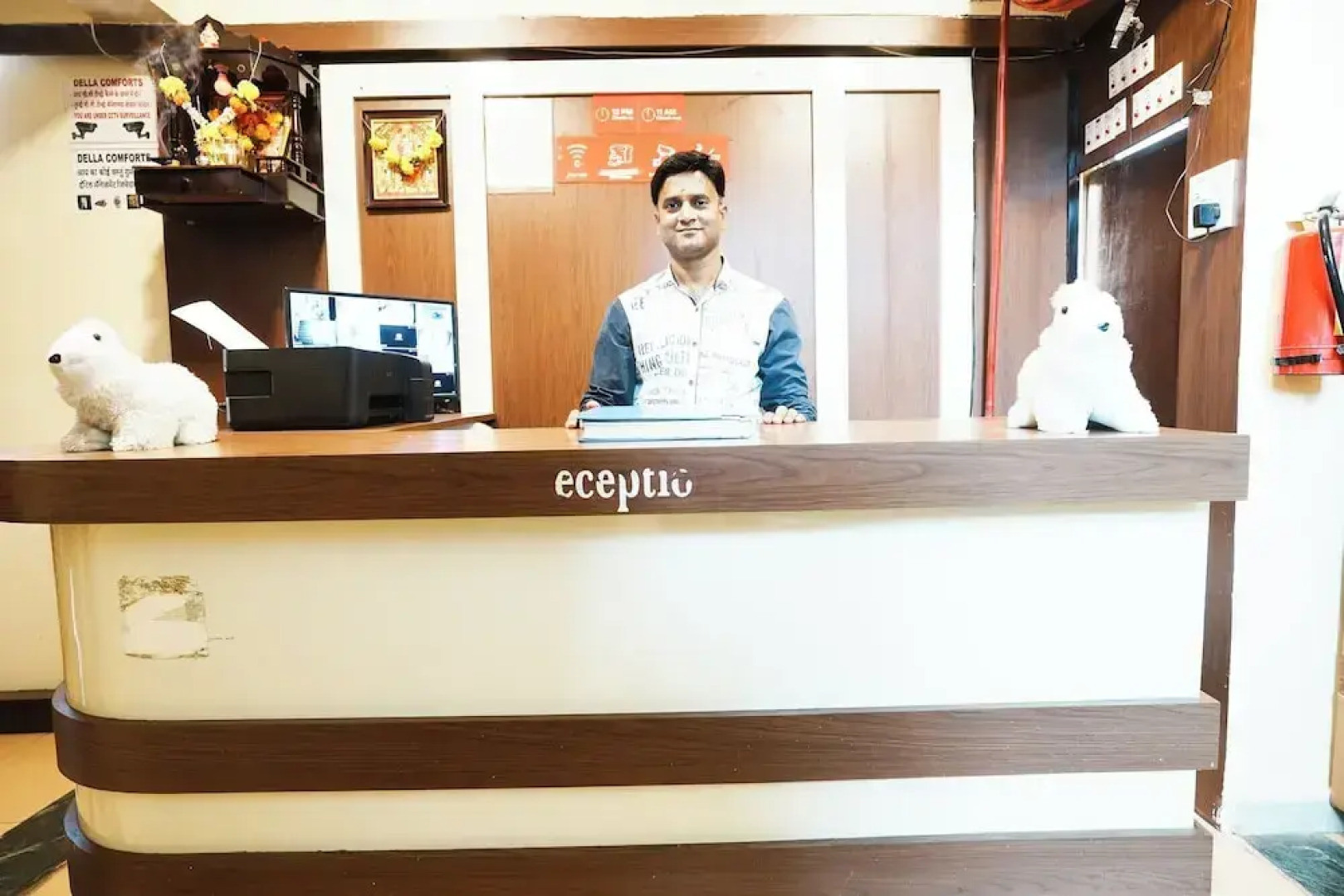 Della Conforts by OYO Rooms