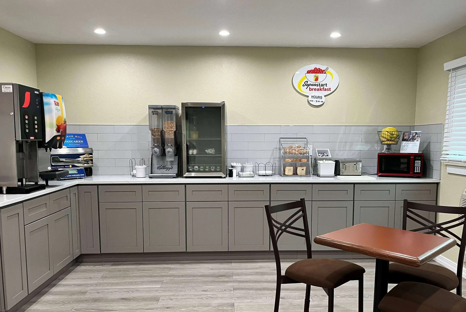 Super 8 by Wyndham Indianapolis/Emerson Ave