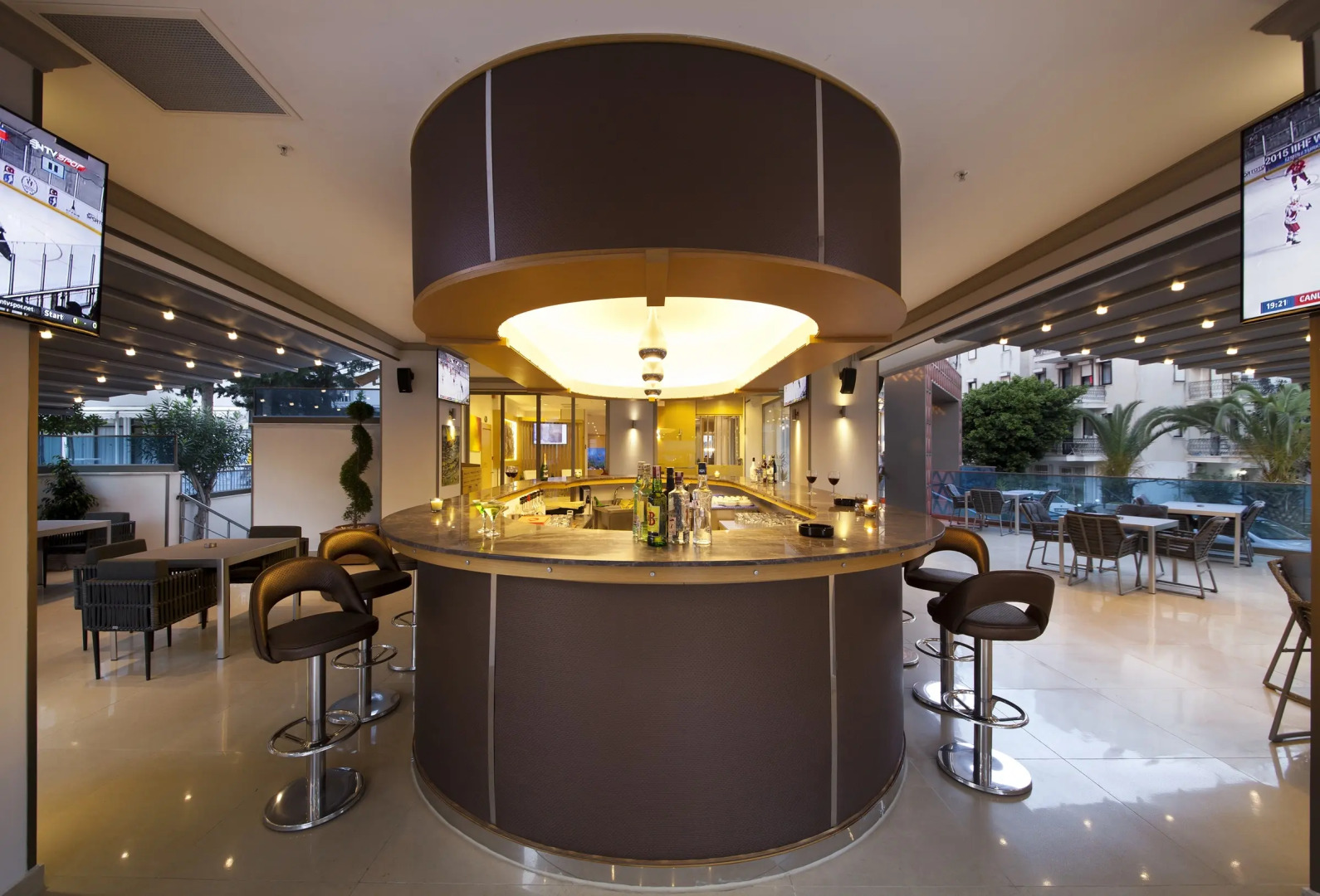 Отель Aurasia Design