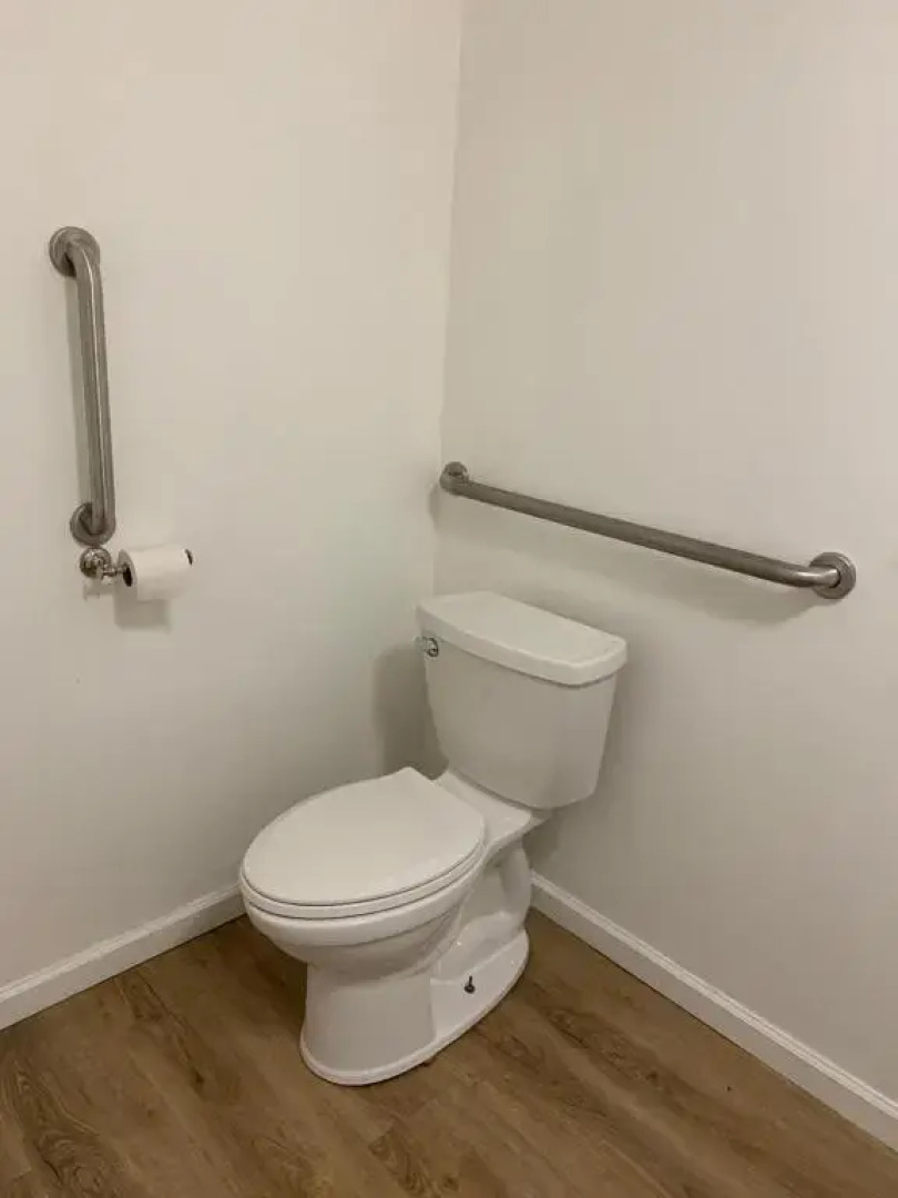 Lake Inn and Restaurant