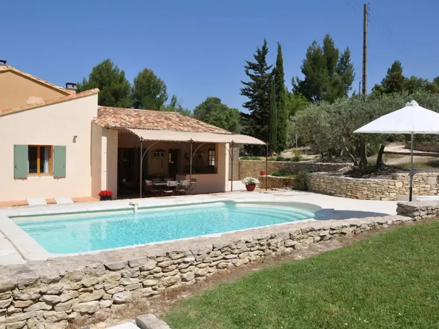 Provencal Holiday Home With Private Pool on 3000 m2 of Garden, in the Middle of the Luberon