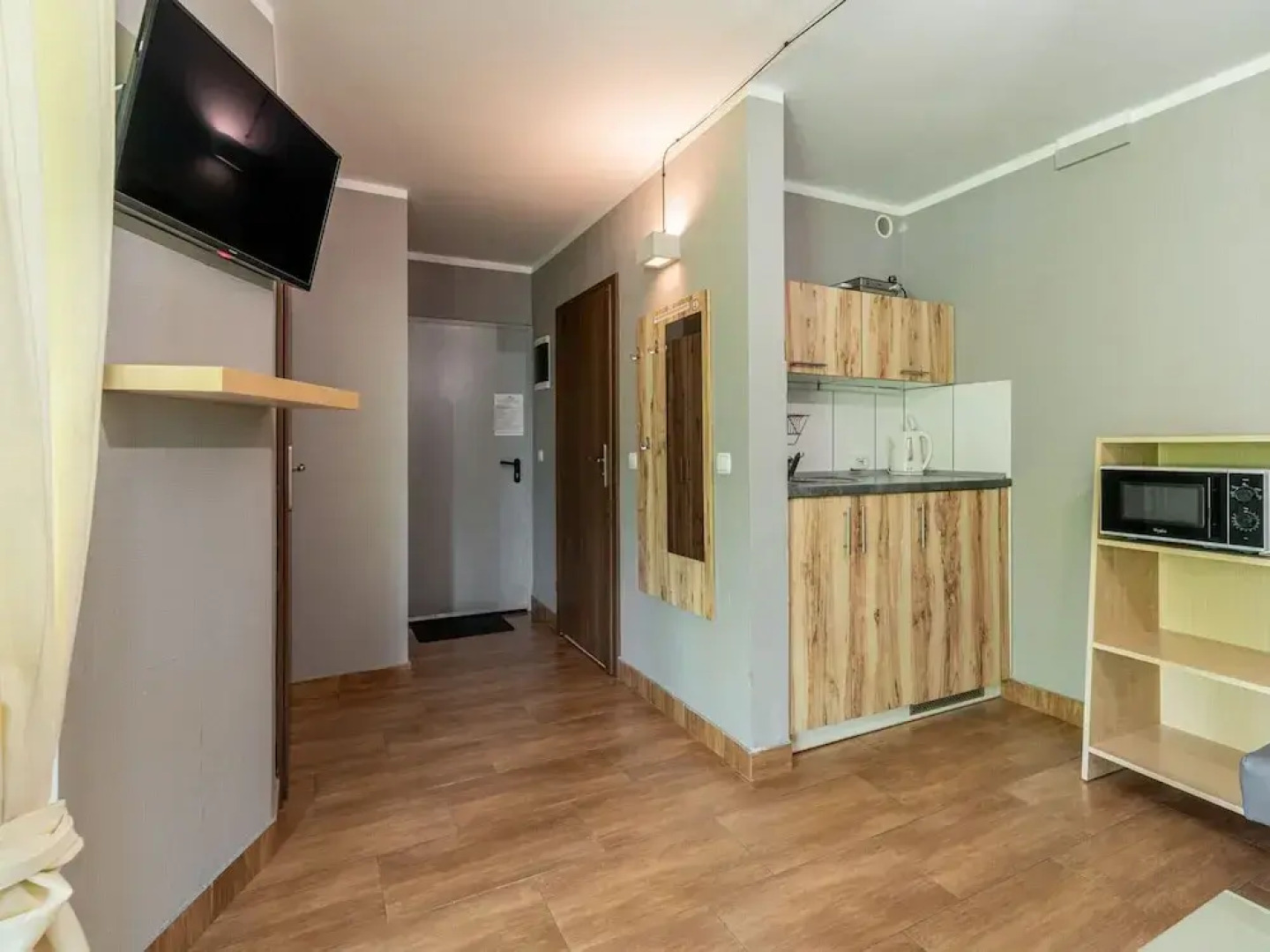 Holiday Homes With Pool, Close to the Beach