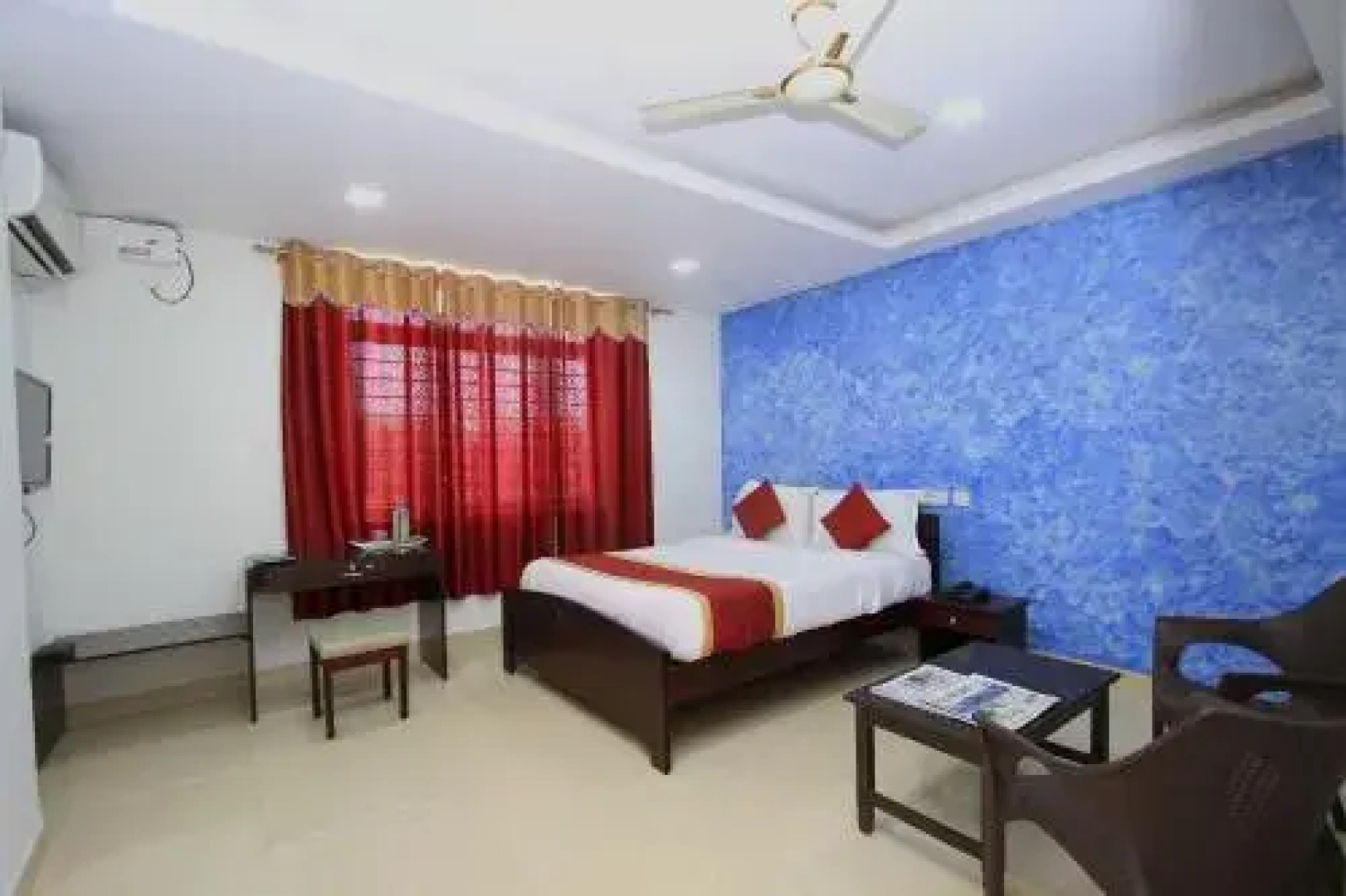 Sri Sai Residency  By OYO Rooms