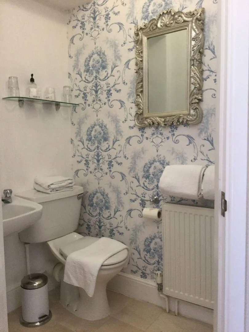 The Groveside Guest House