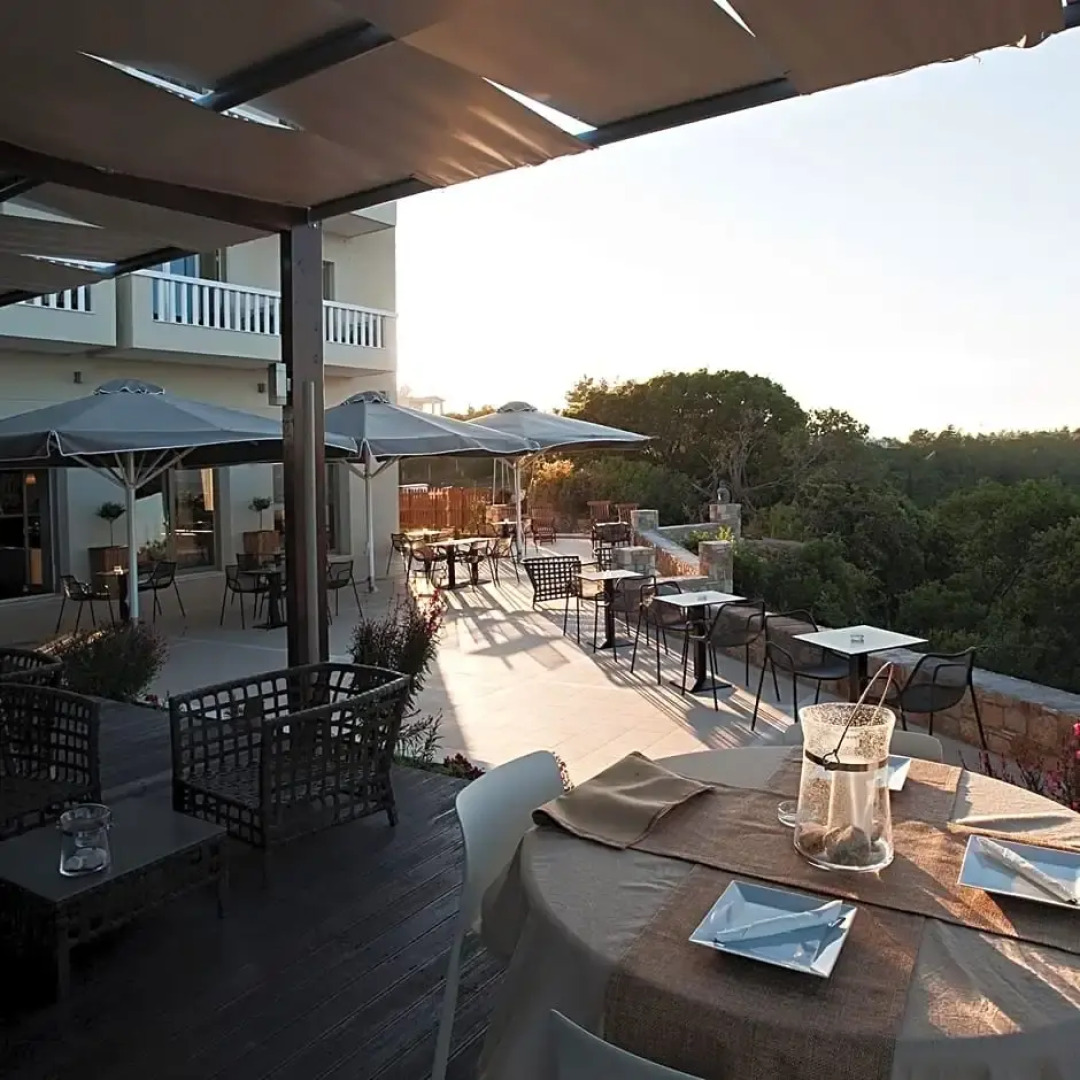 Orizontes View Hotel