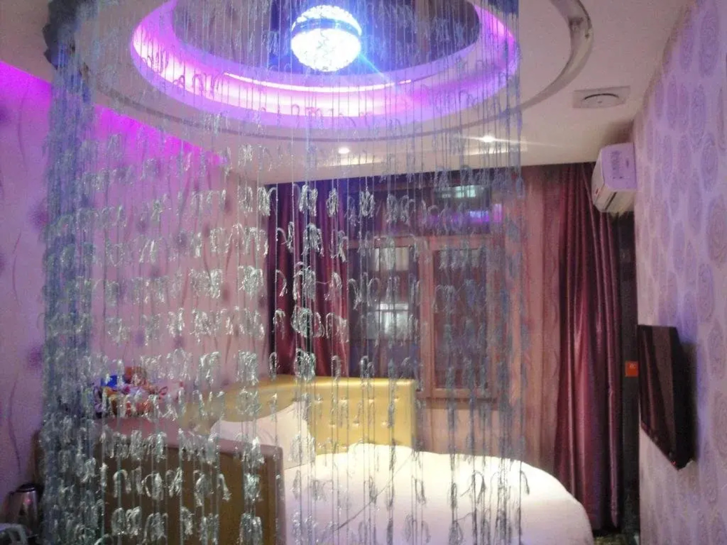 Mango Theme Hotel (Mudanjiang No. 4 Middle School)