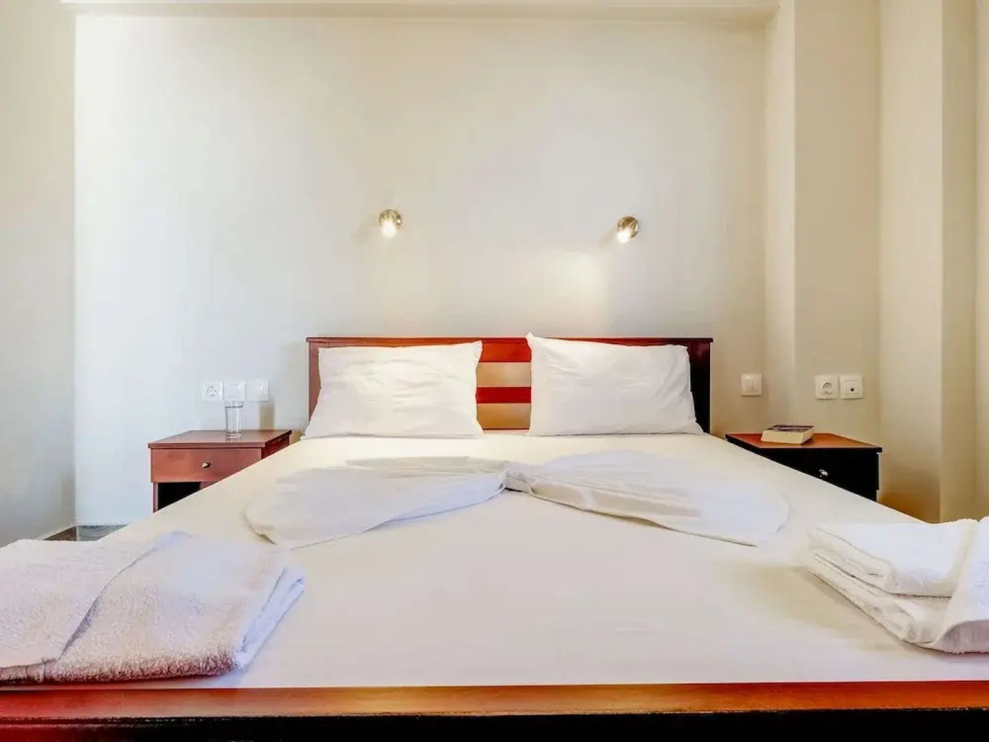 Seaview Studio, 3 Pers Panoramic Seaview in Beautiful Setting, West From Chania