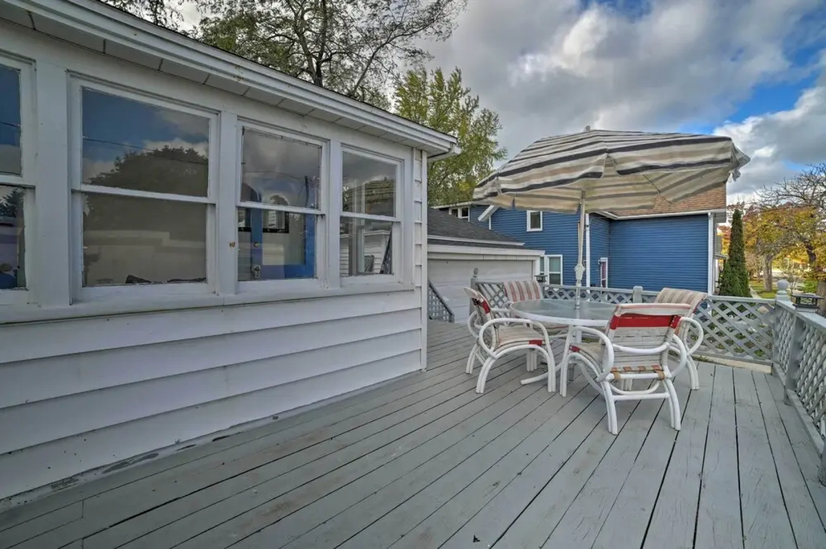 Manistee House w/ Deck: 1/2 Mi to Riverwalk!