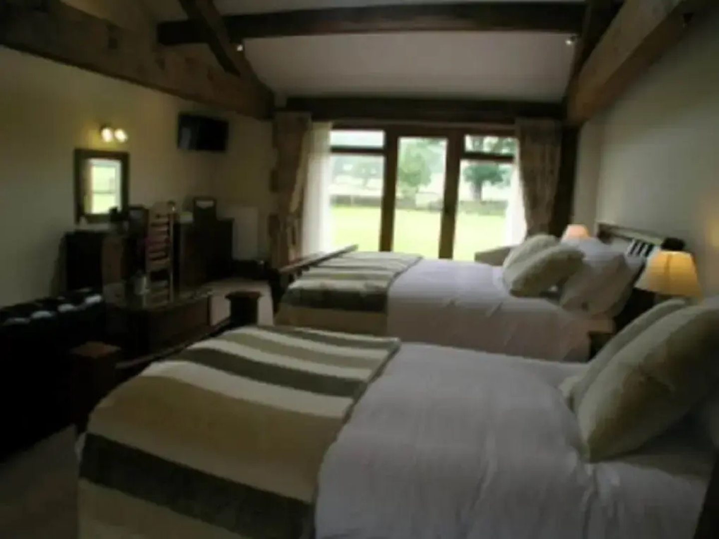 Green Grove Country House