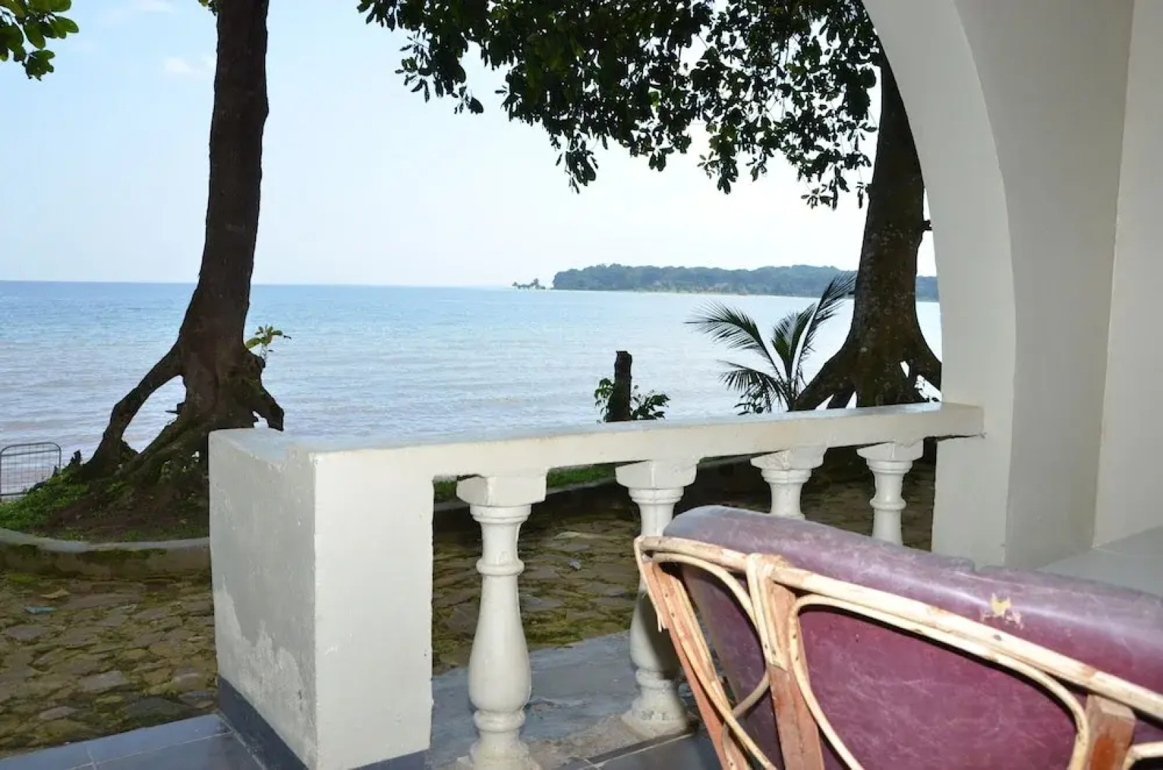 Ssese Islands Beach Hotel - Hostel