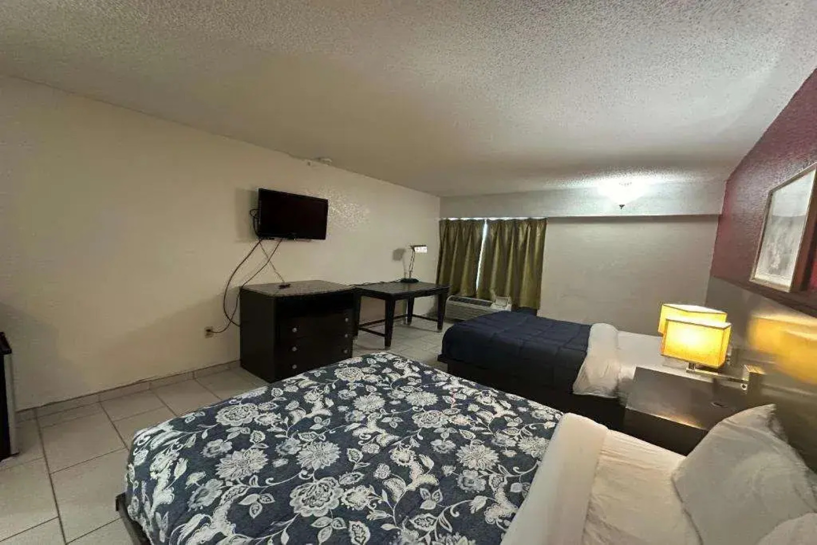 River Valley Inn & Suites