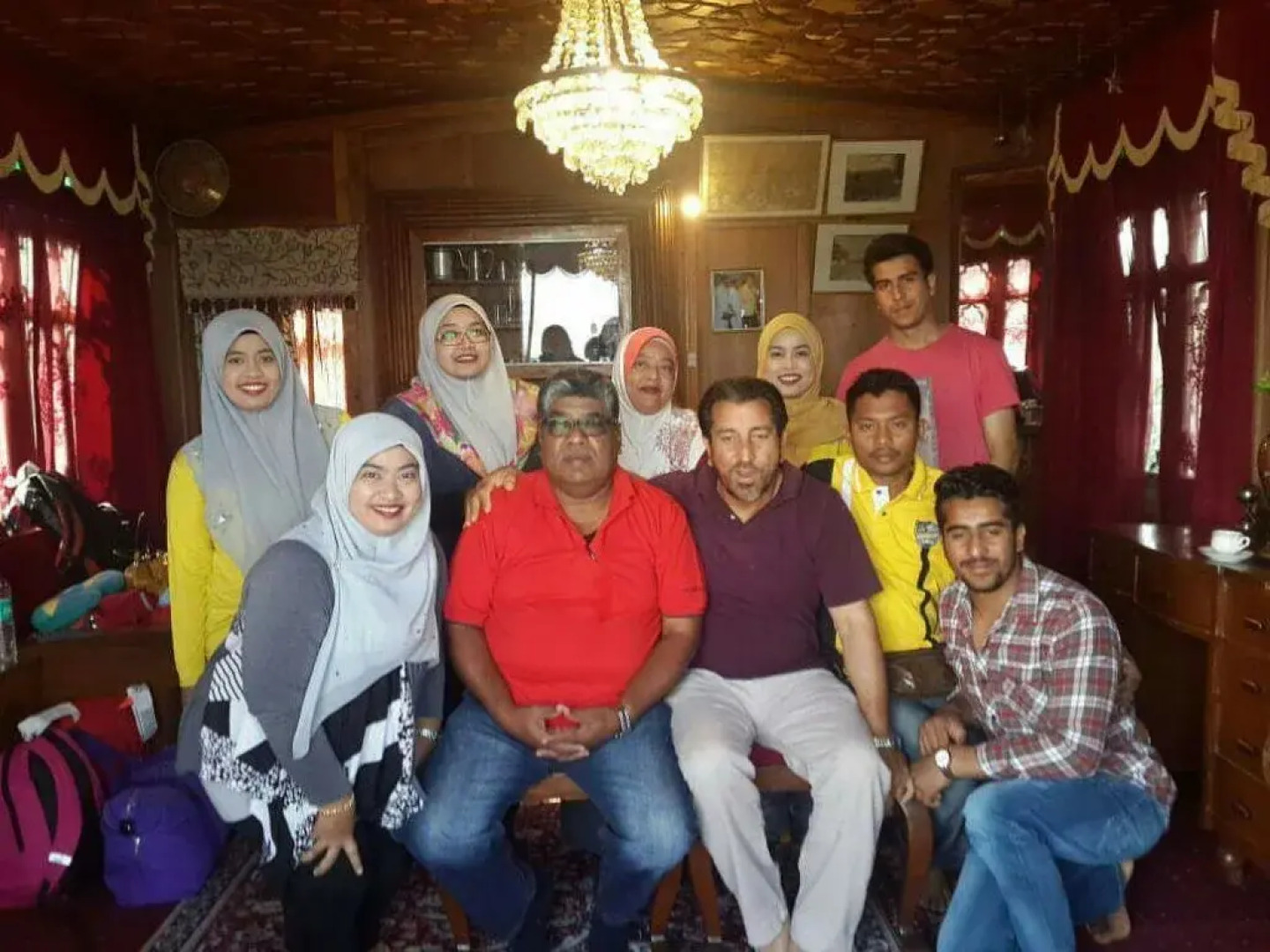 Golden Flower Heritage Houseboat