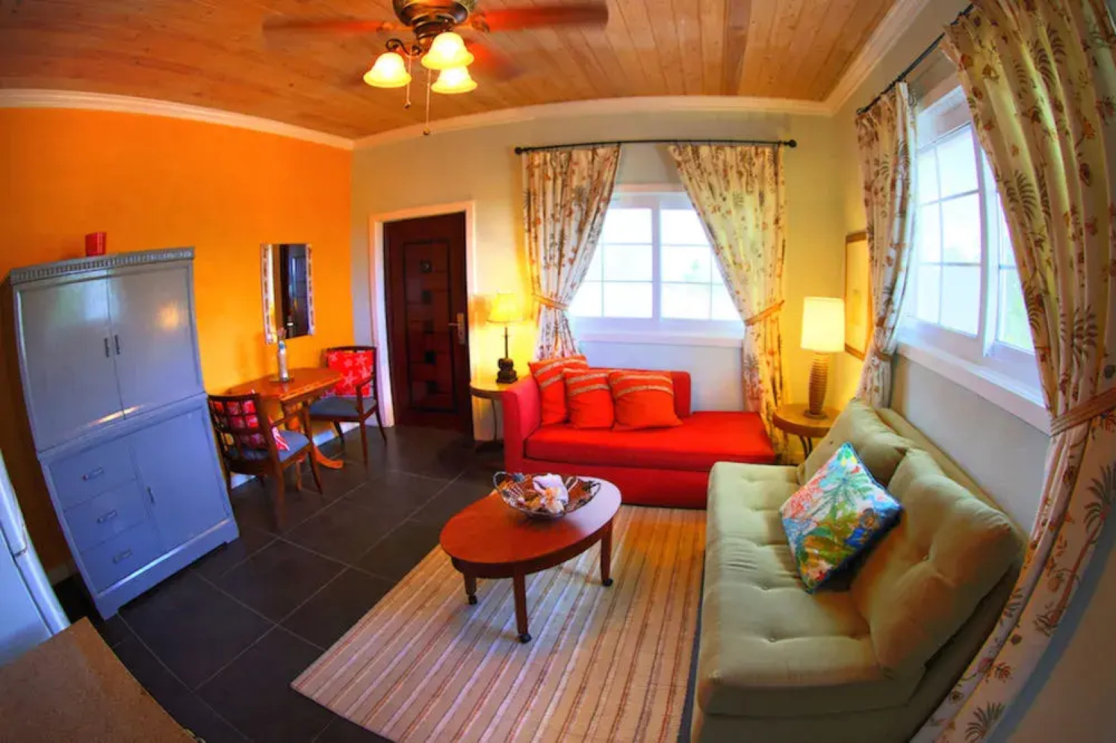 Rollezz Villas Beach Resort