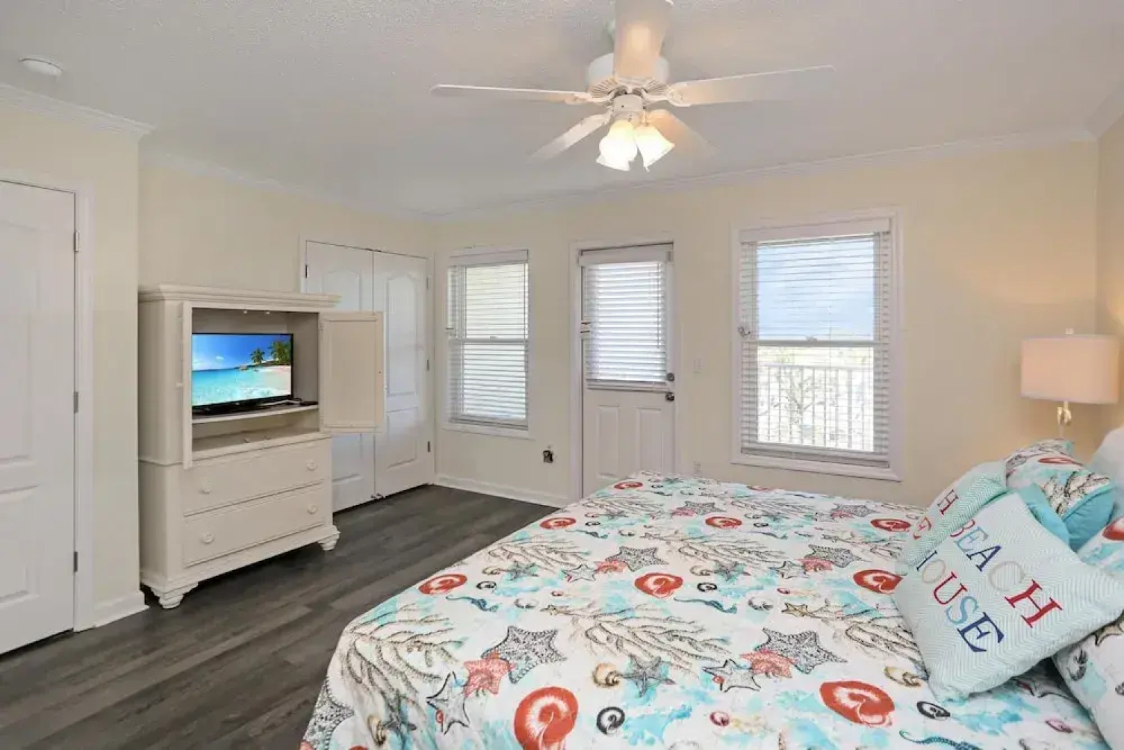 Sea Cliff I-51 Coastal Splendor