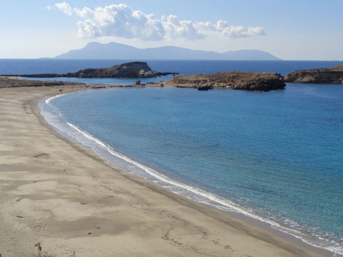 Blue and White Studios & Apartments