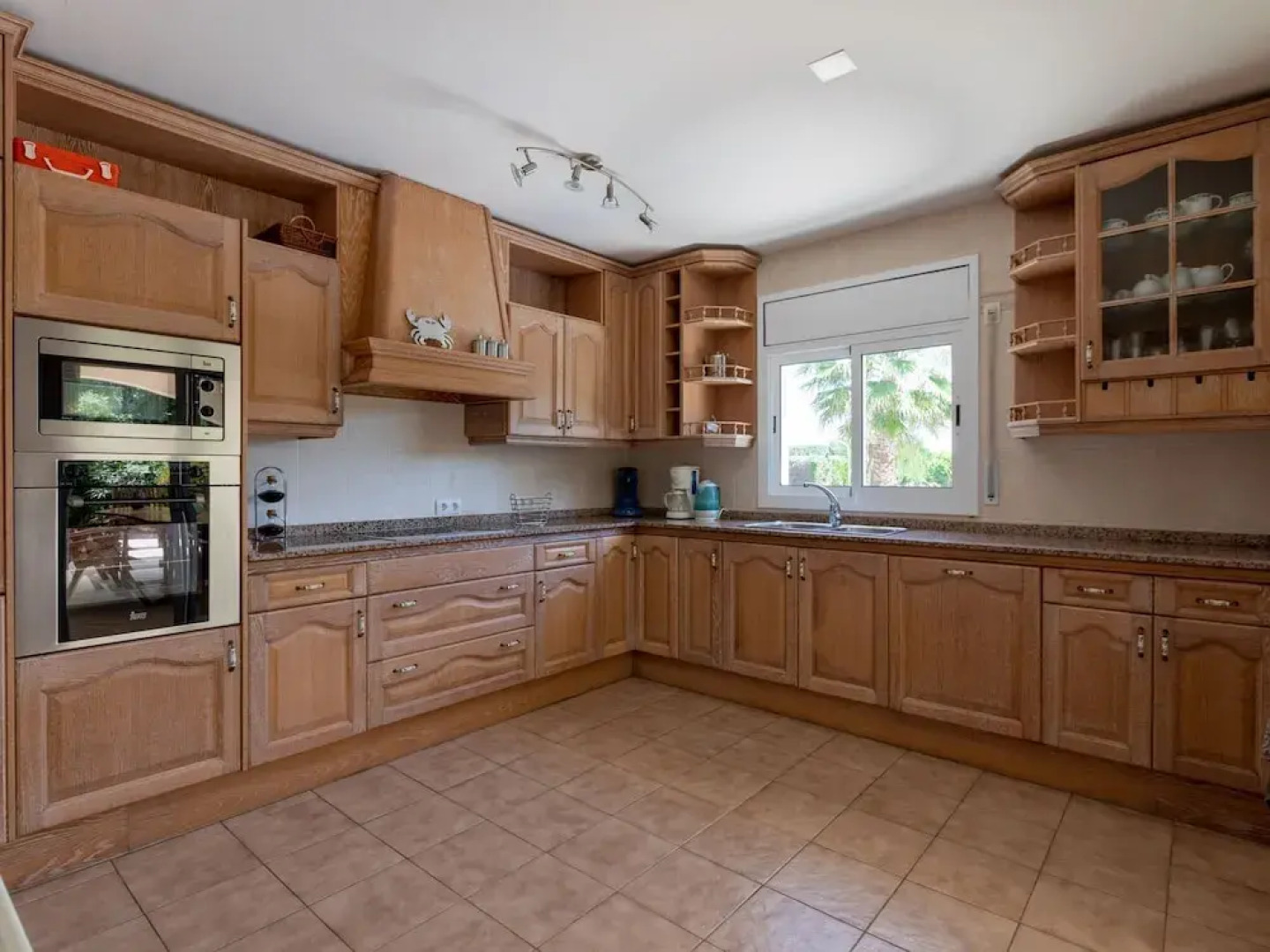 Magnificent Villa in Sant Pere Pescador with Private Pool