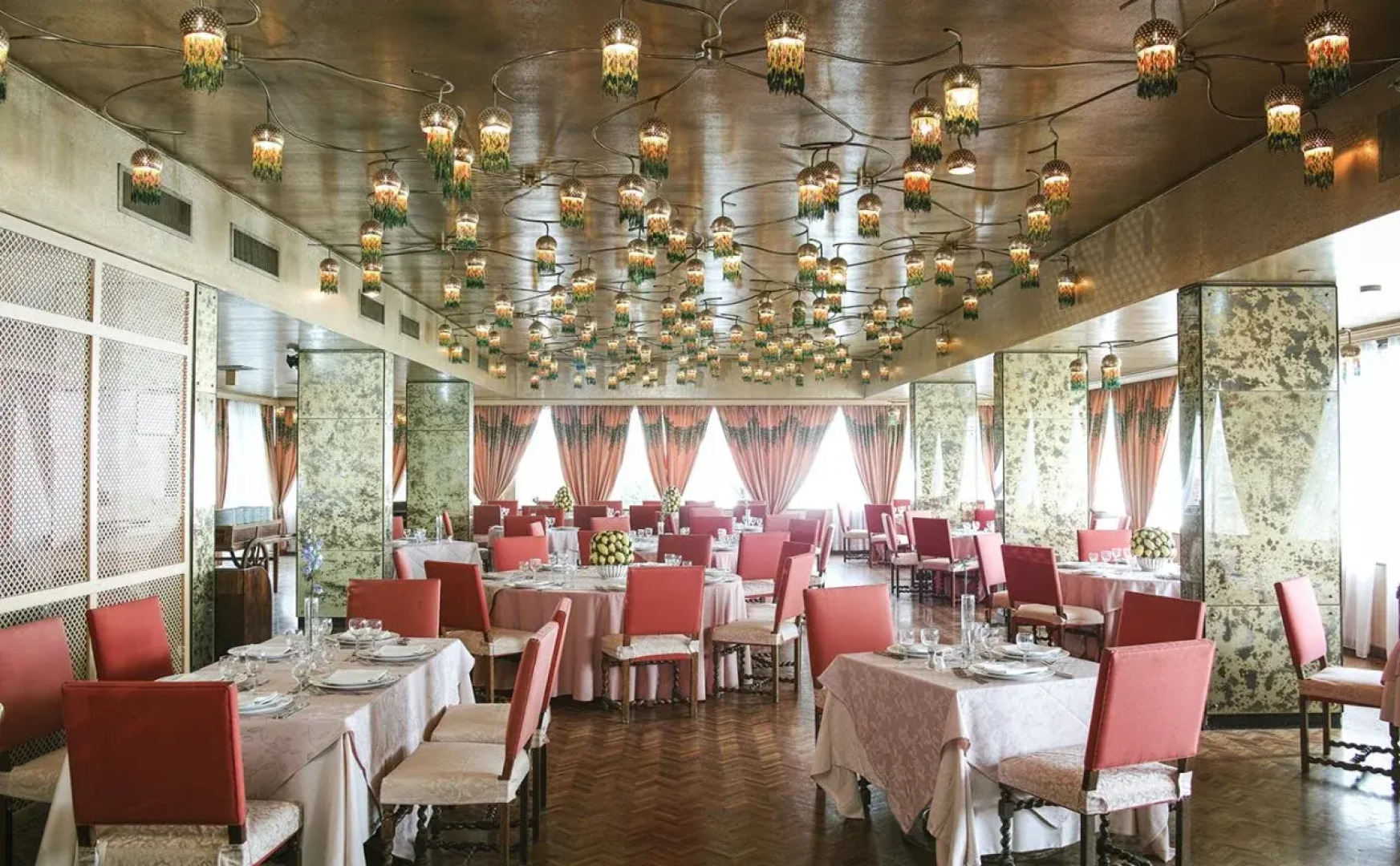 Отель Al Bustan