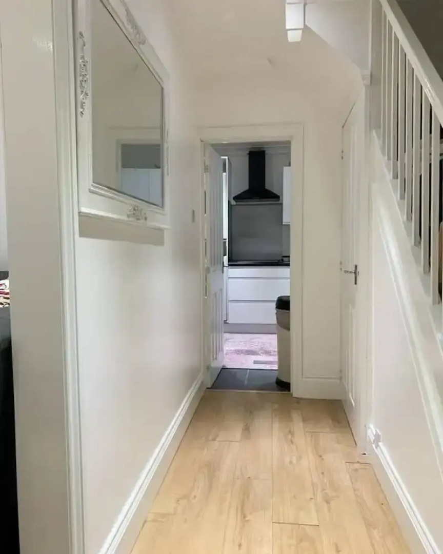 Stunning 2-bed House in Pembroke Dock