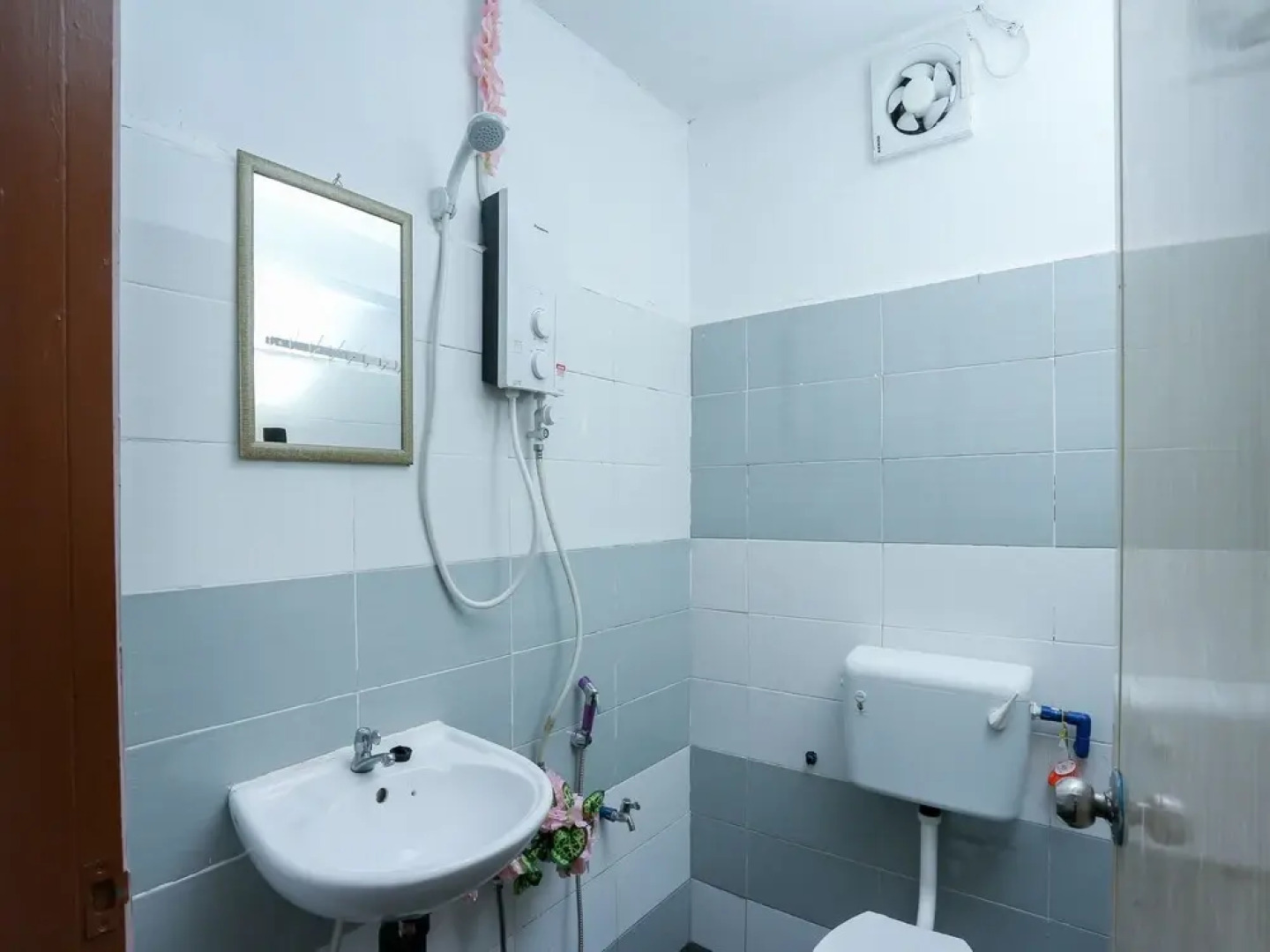 OYO 44112 Darvel Bay Travelodge