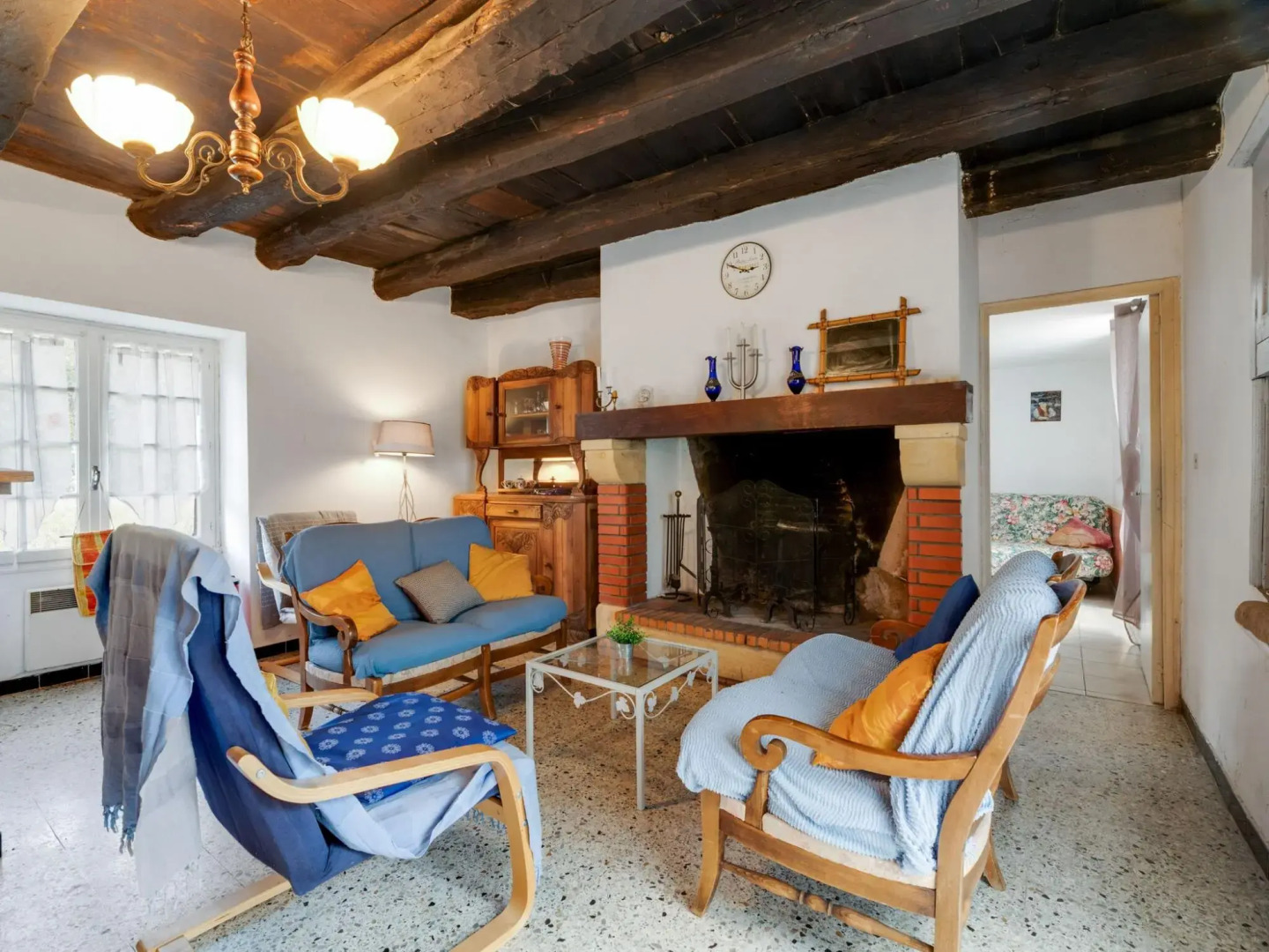 Luxurious Holiday Home in Cendrieux with Garden House