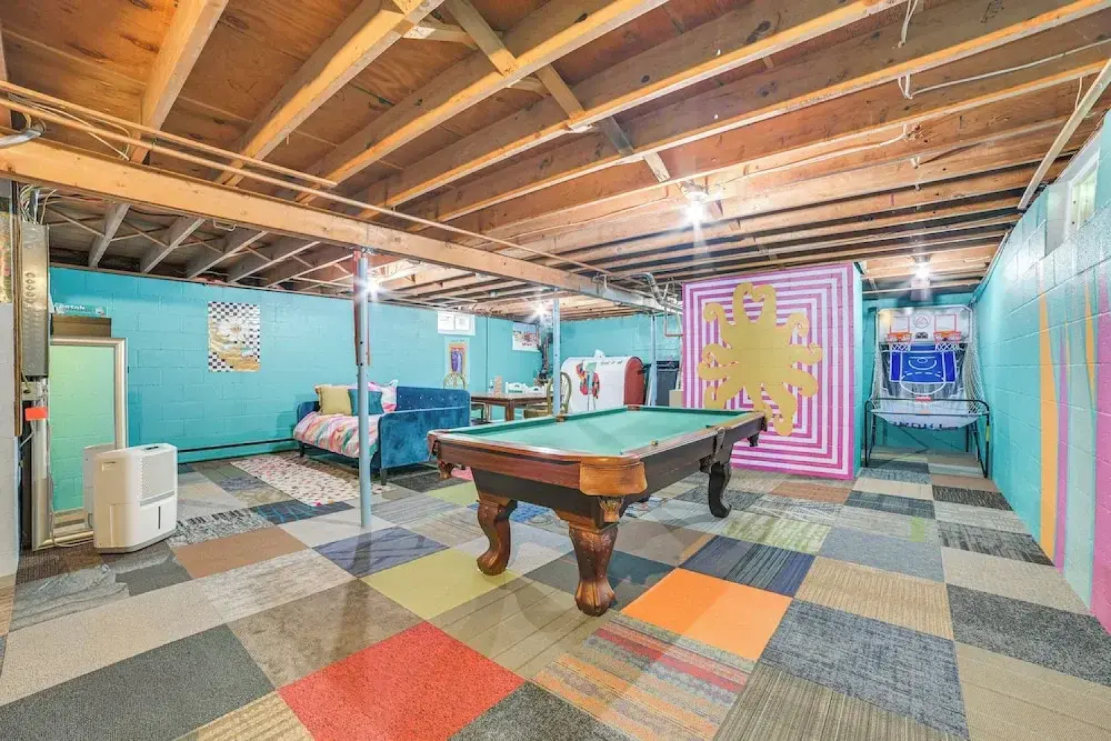 Gaylord Family Home: Walk to Shops & Restaurants!