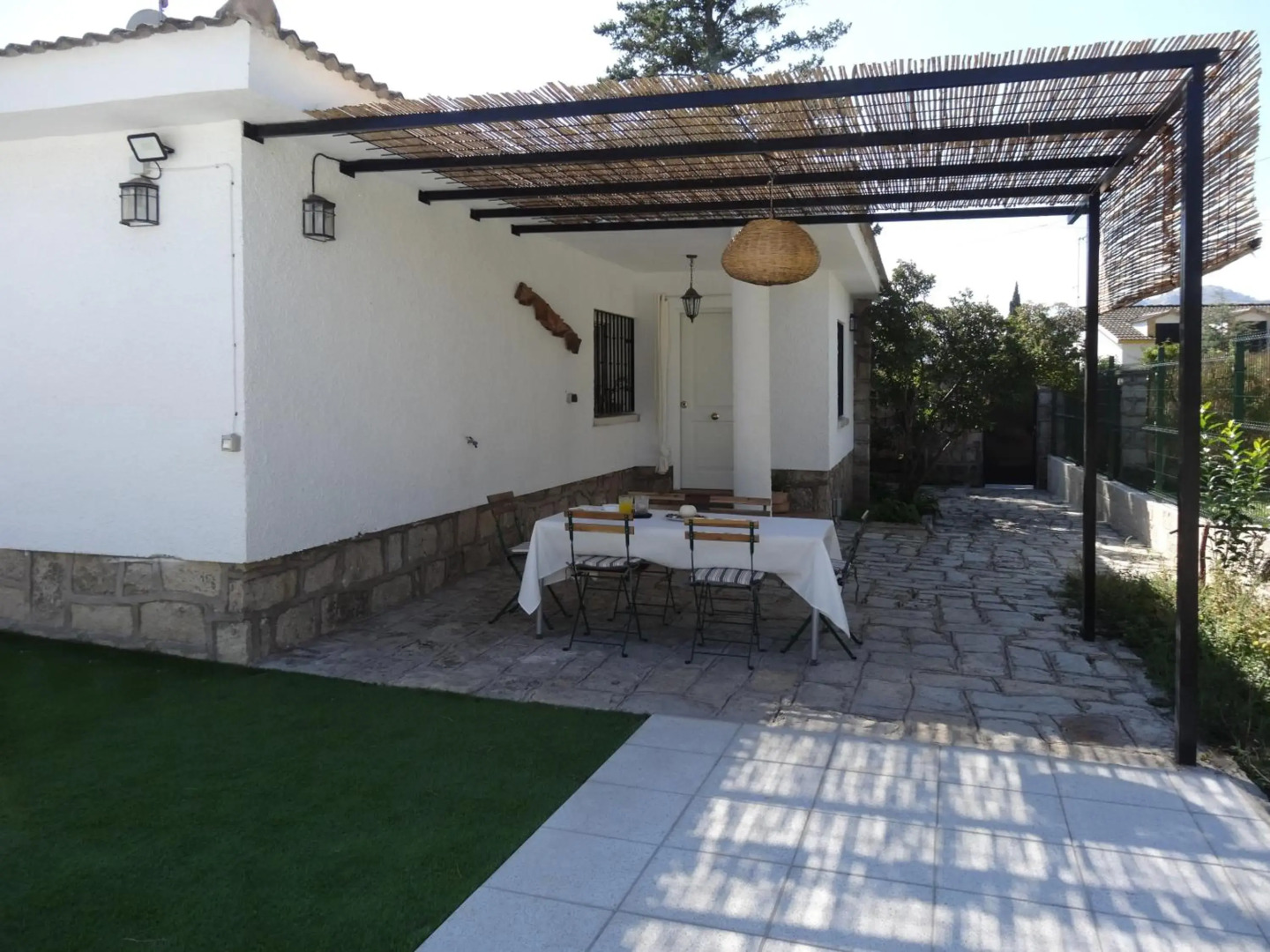 Casa Rural Mirando a la Peña "Grupo Mirando a Gredos"